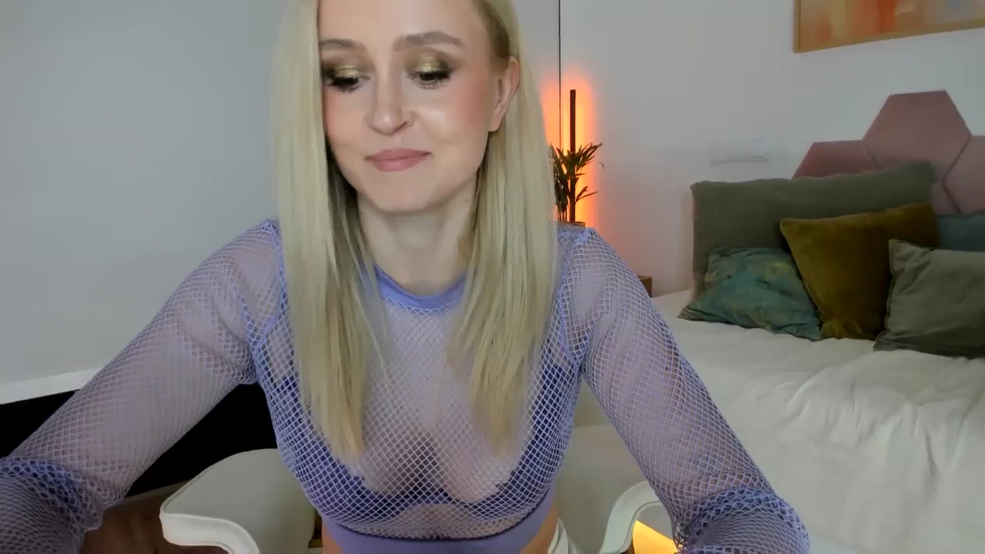 Gallery image thumbnail from AoifeOneal's myfreecams stream on, 11/02/2025, 20:05 image 13 of 20