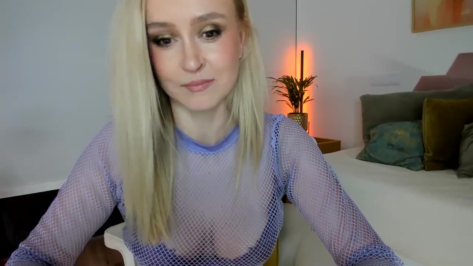 Gallery image thumbnail from AoifeOneal's myfreecams stream on, 11/02/2025, 20:05 image 4 of 20