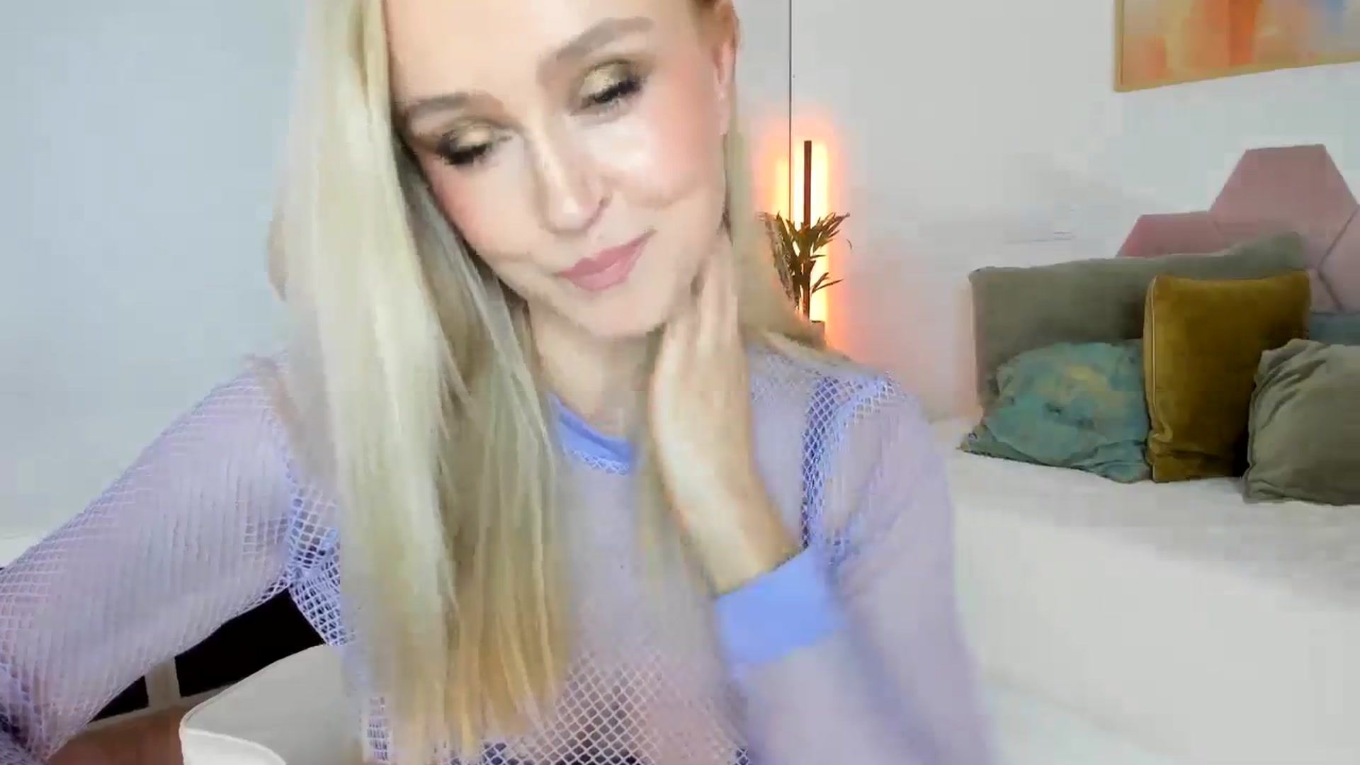 Gallery image thumbnail from AoifeOneal's myfreecams stream on, 11/02/2025, 20:05 image 2 of 20