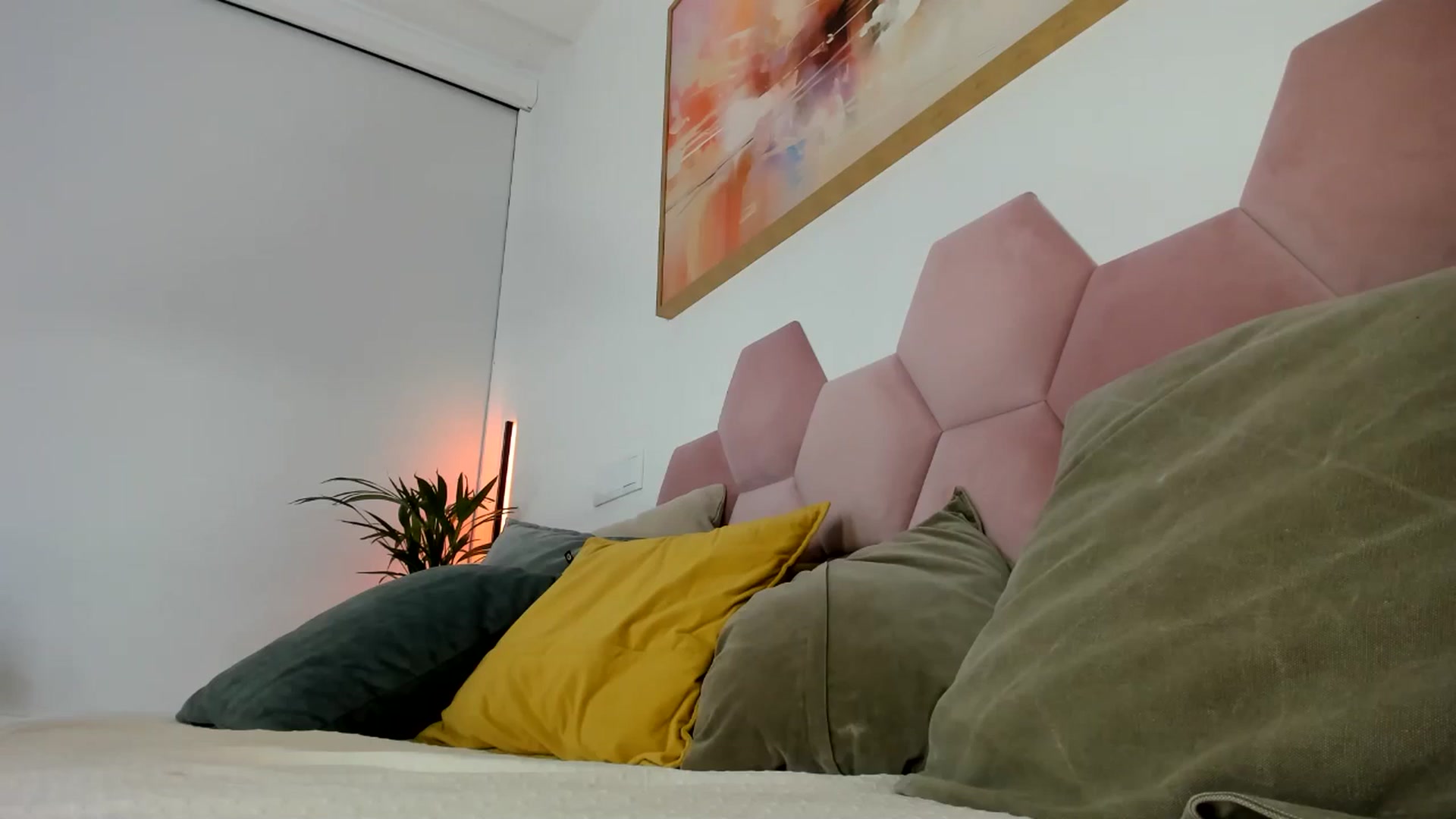 Gallery image thumbnail from AoifeOneal's myfreecams stream on, 12/07/2025, 21:53 image 16 of 20