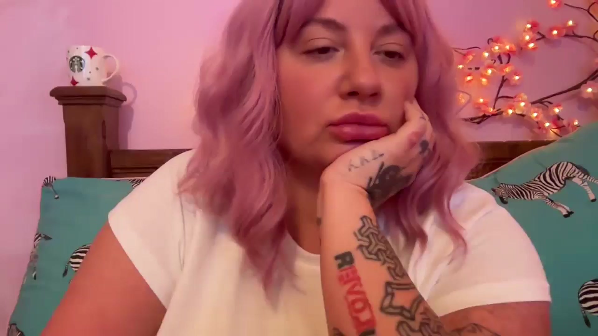 Gallery image thumbnail from Apandabella's myfreecams stream on, 08/03/2025, 14:34 image 20 of 20