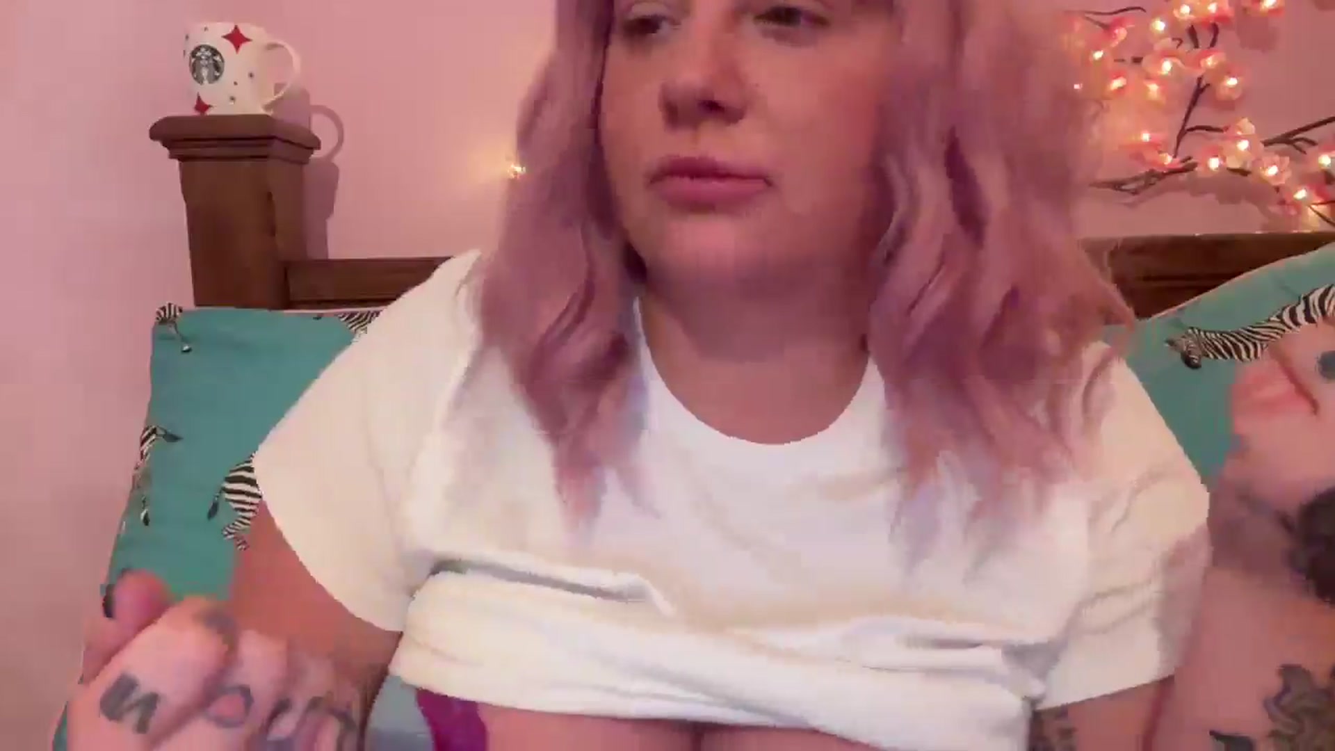 Gallery image thumbnail from Apandabella's myfreecams stream on, 08/03/2025, 14:34 image 15 of 20