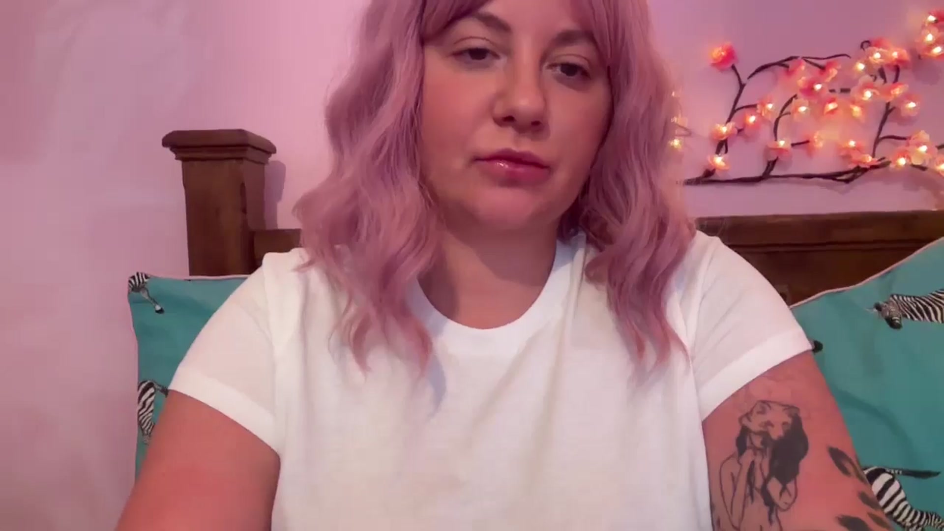 Gallery image thumbnail from Apandabella's myfreecams stream on, 08/03/2025, 15:10 image 13 of 20