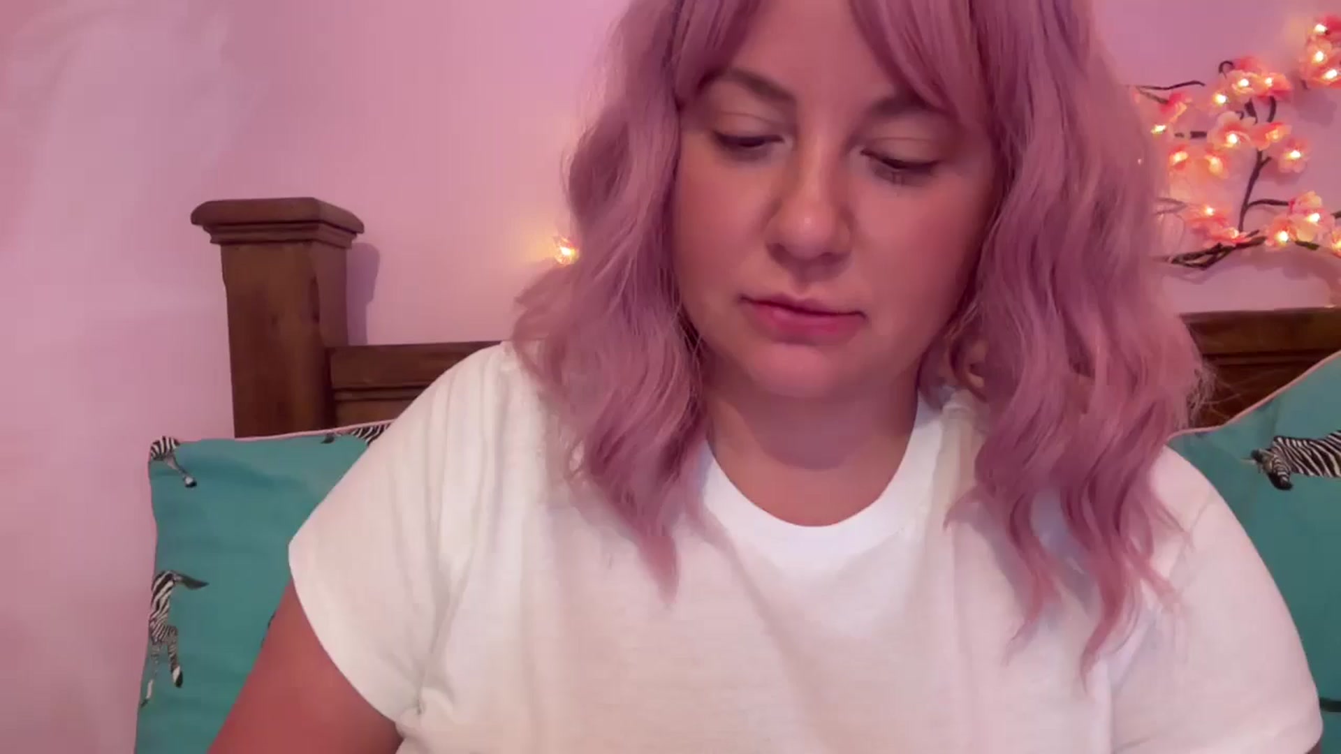 Gallery image thumbnail from Apandabella's myfreecams stream on, 08/03/2025, 15:10 image 5 of 20
