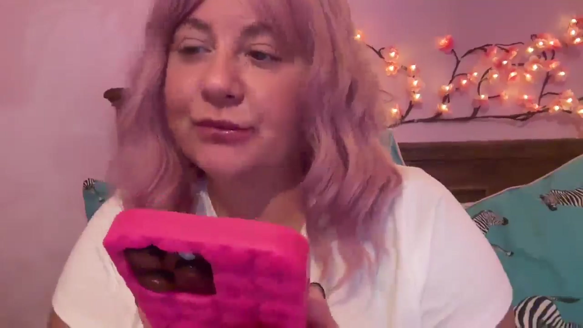 Gallery image thumbnail from Apandabella's myfreecams stream on, 08/03/2025, 15:10 image 18 of 20