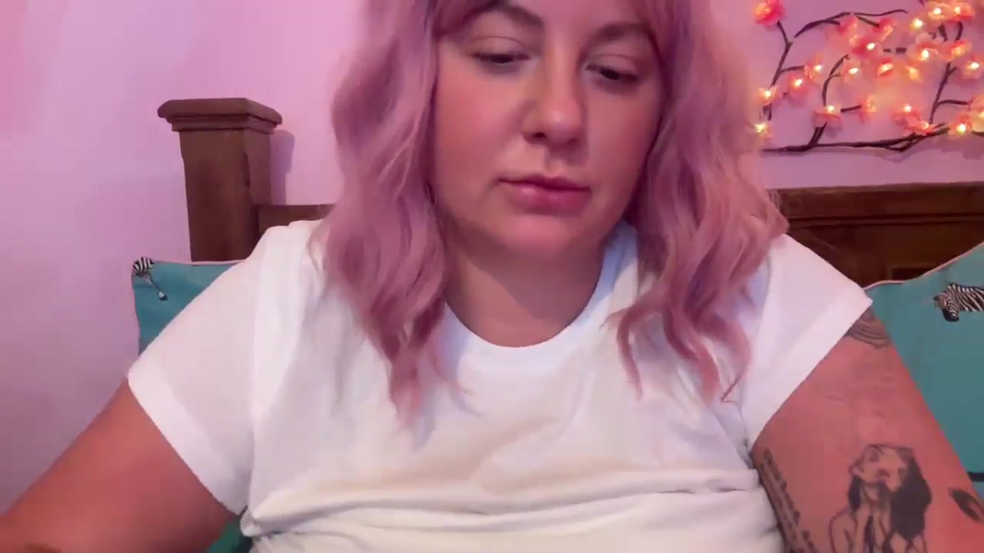 Gallery image thumbnail from Apandabella's myfreecams stream on, 08/03/2025, 15:46 image 8 of 20