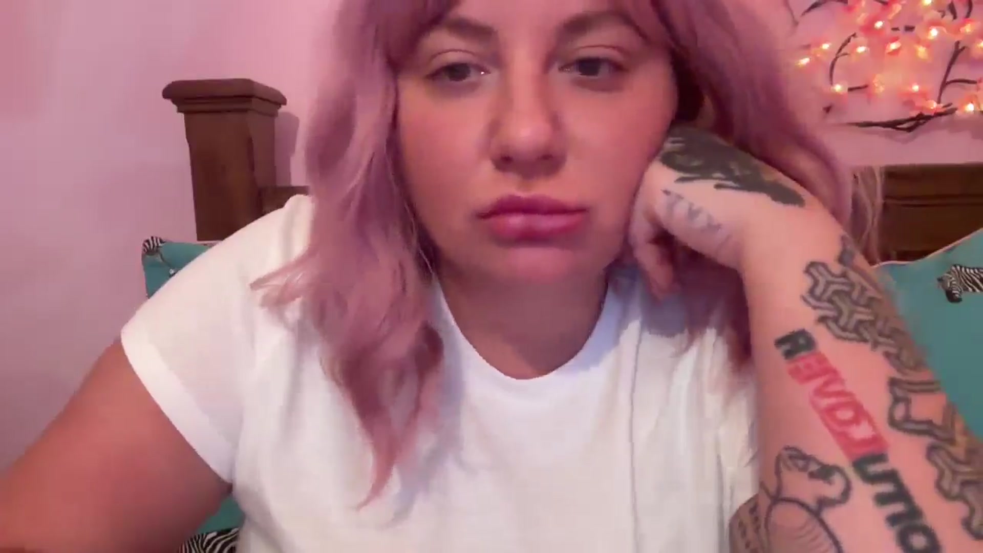 Gallery image thumbnail from Apandabella's myfreecams stream on, 08/03/2025, 15:46 image 3 of 20