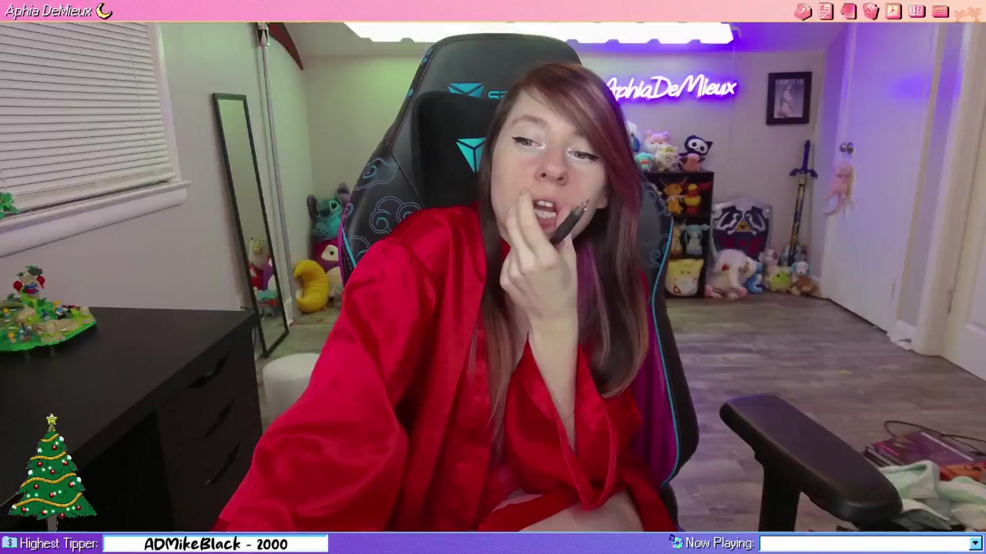 Gallery image thumbnail from AphiaDeMieux's myfreecams stream on, 12/22/2025, 05:00 image 9 of 20