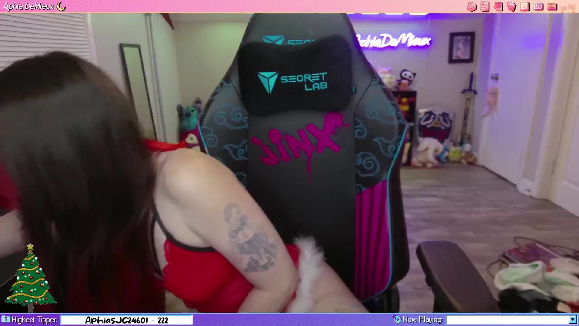 Gallery image thumbnail from AphiaDeMieux's myfreecams stream on, 12/23/2025, 04:53 image 4 of 20