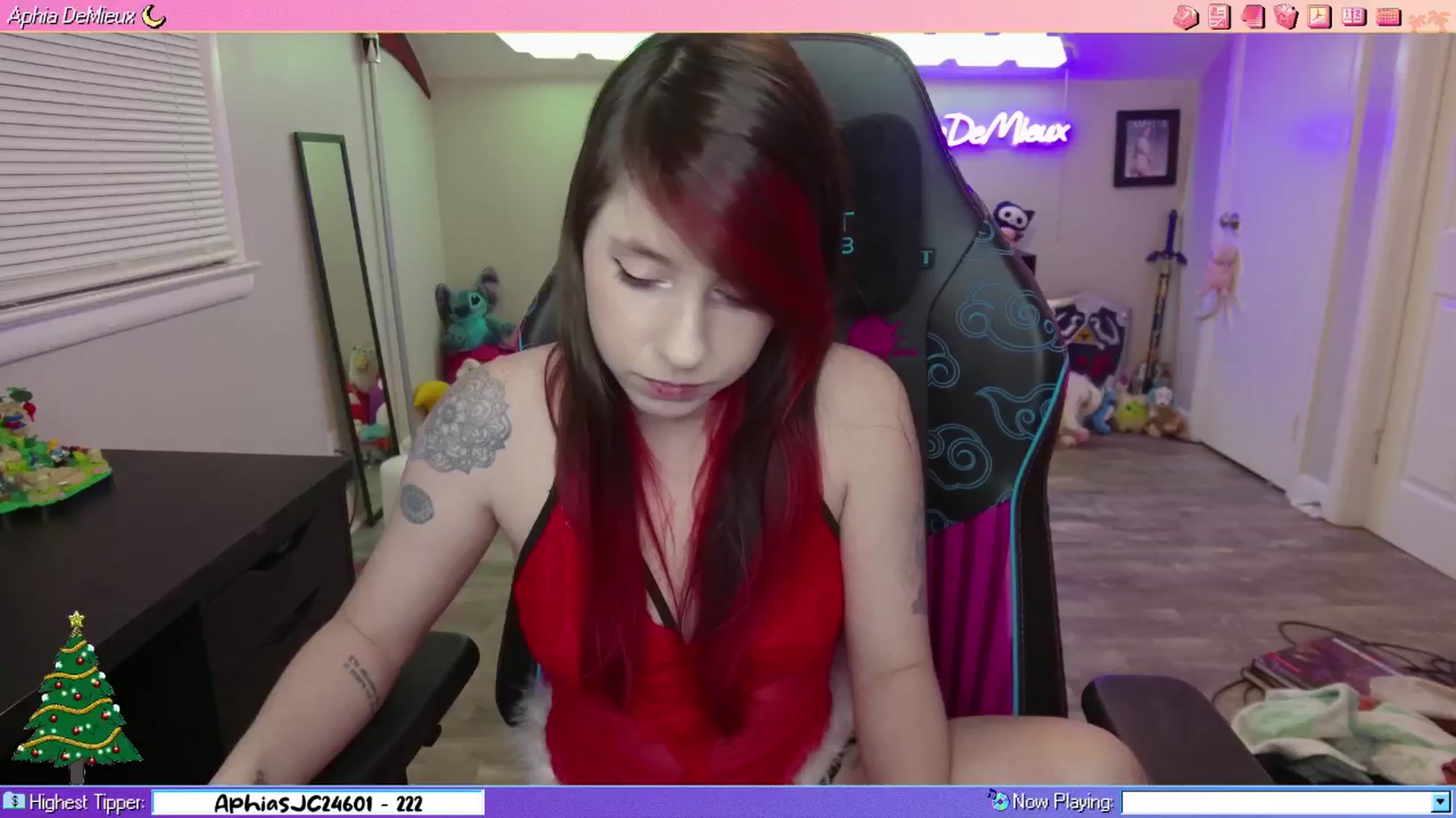 Gallery image thumbnail from AphiaDeMieux's myfreecams stream on, 12/23/2025, 04:53 image 1 of 20