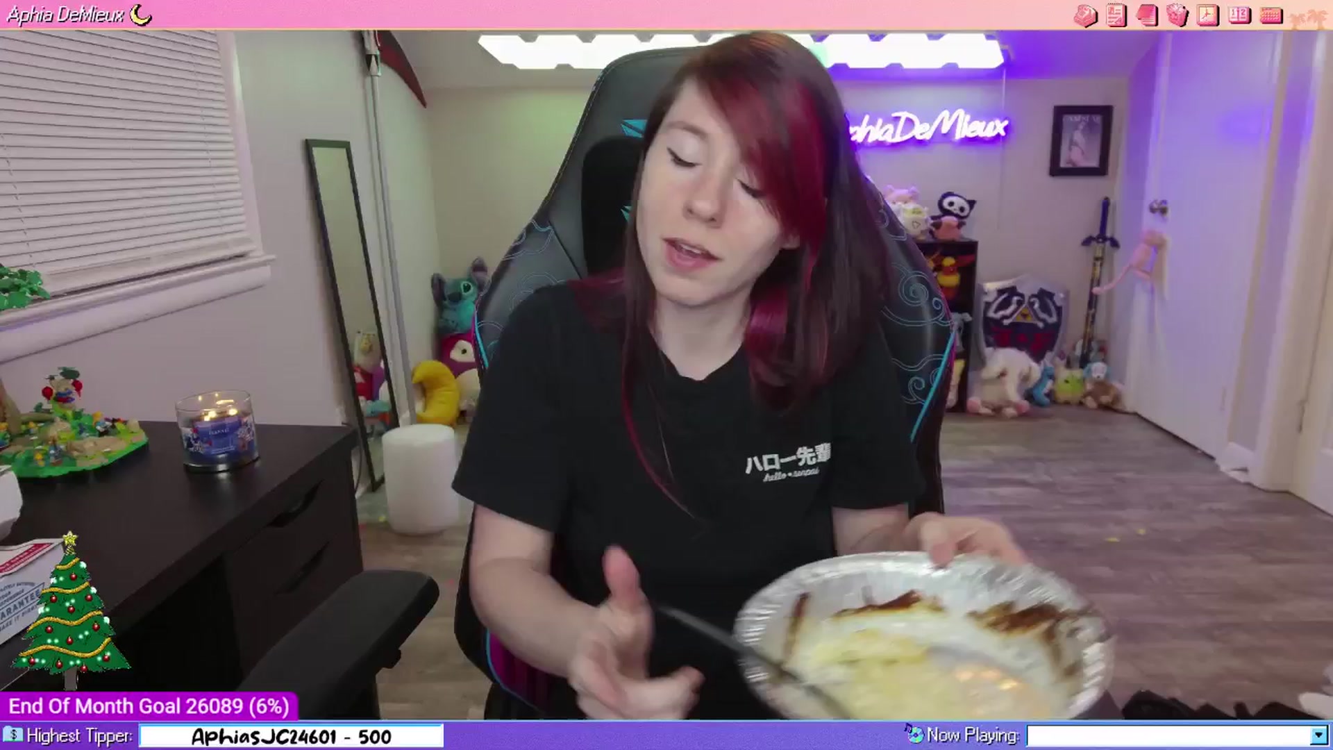 Gallery image thumbnail from AphiaDeMieux's myfreecams stream on, 12/28/2025, 06:02 image 3 of 20