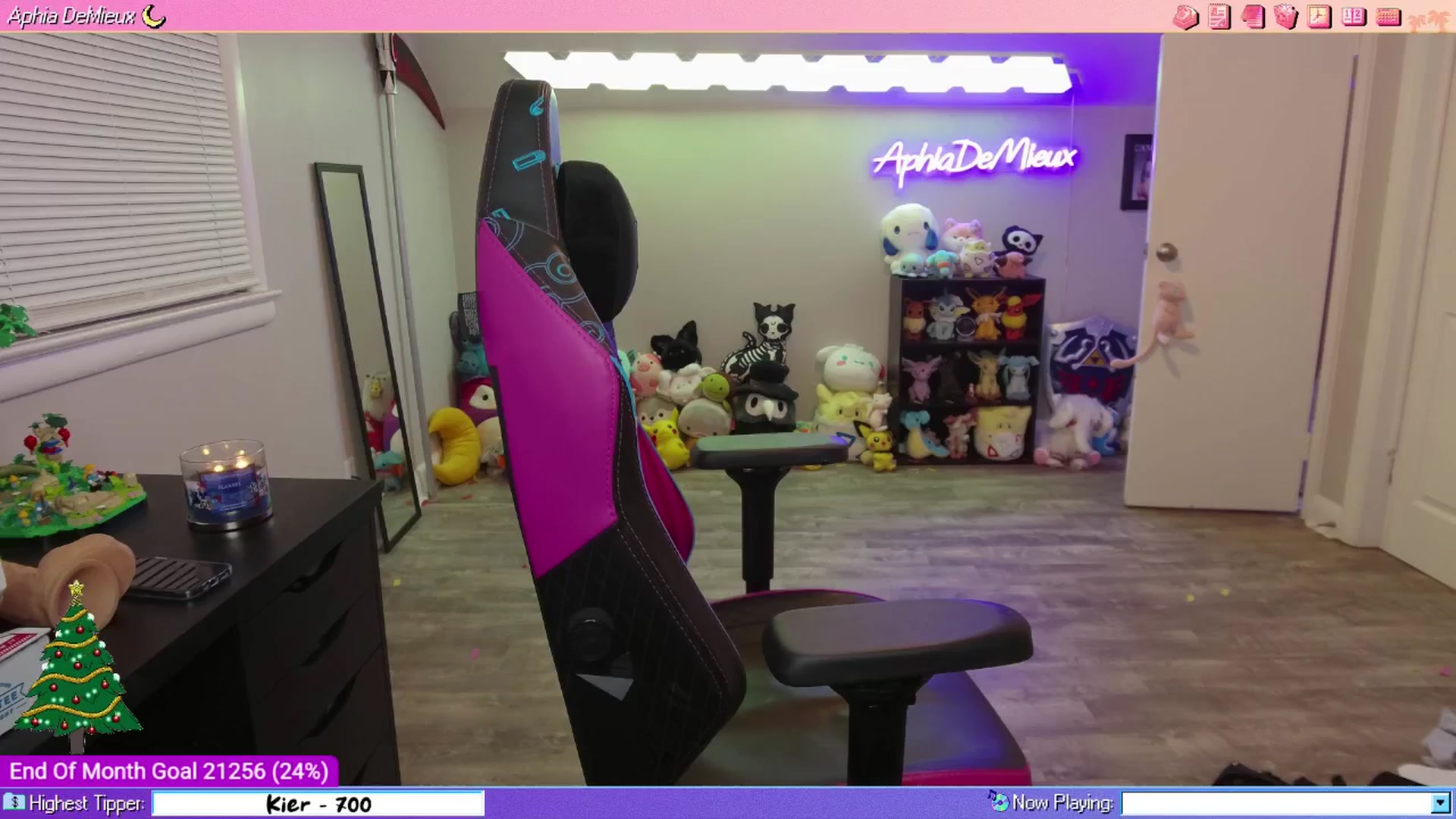 Gallery image thumbnail from AphiaDeMieux's myfreecams stream on, 12/28/2025, 06:02 image 20 of 20