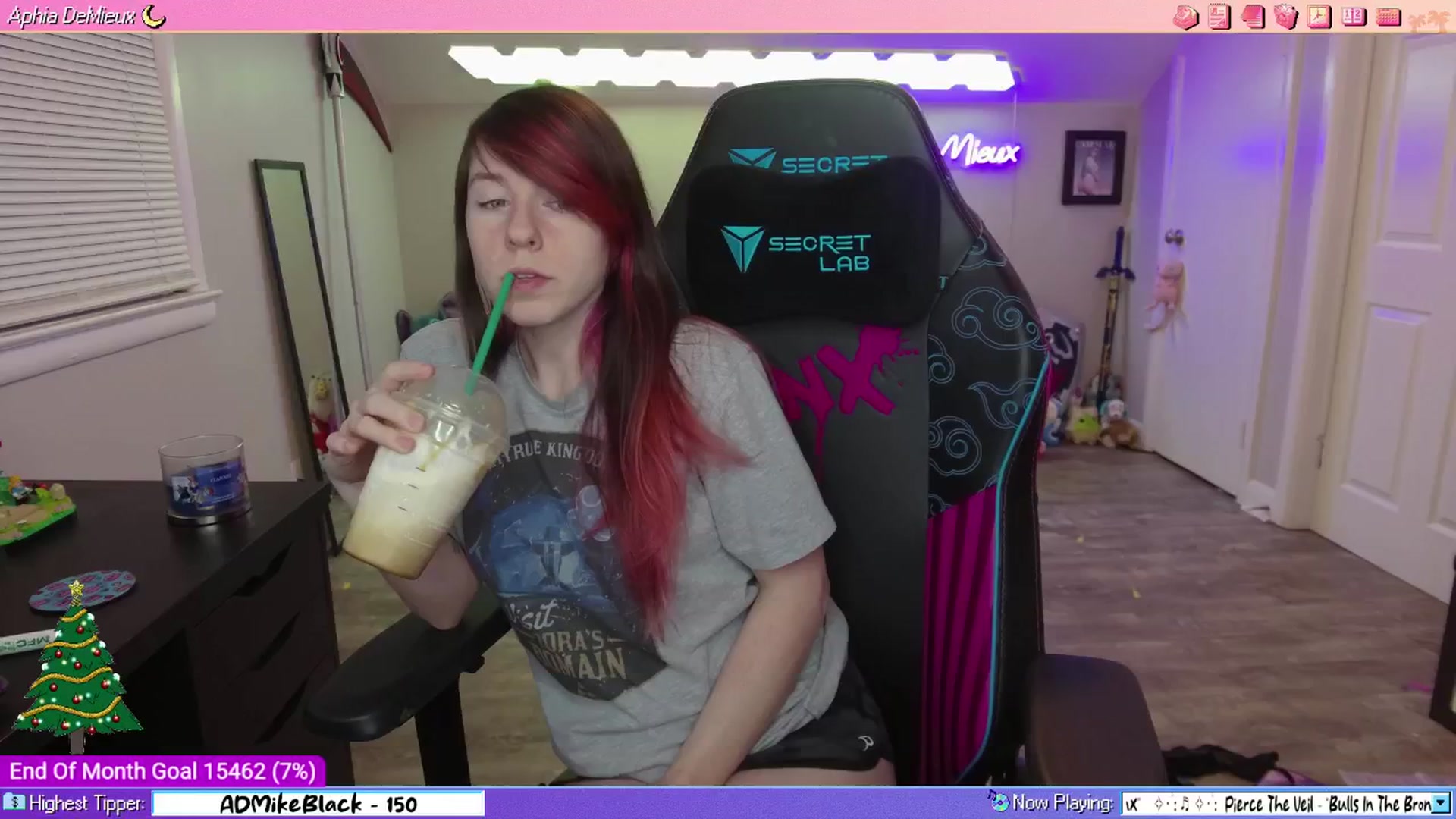 Gallery image thumbnail from AphiaDeMieux's myfreecams stream on, 12/30/2025, 04:42 image 7 of 20