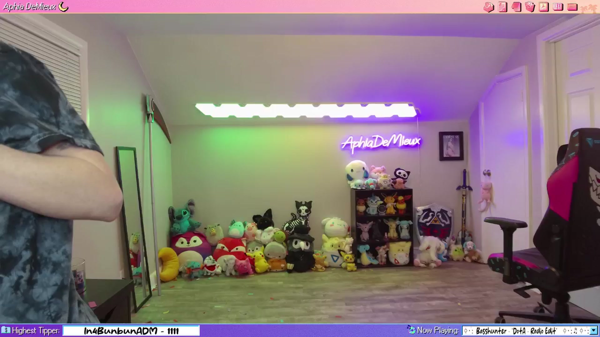 Gallery image thumbnail from AphiaDeMieux's myfreecams stream on, 01/01/2026, 08:37 image 8 of 20