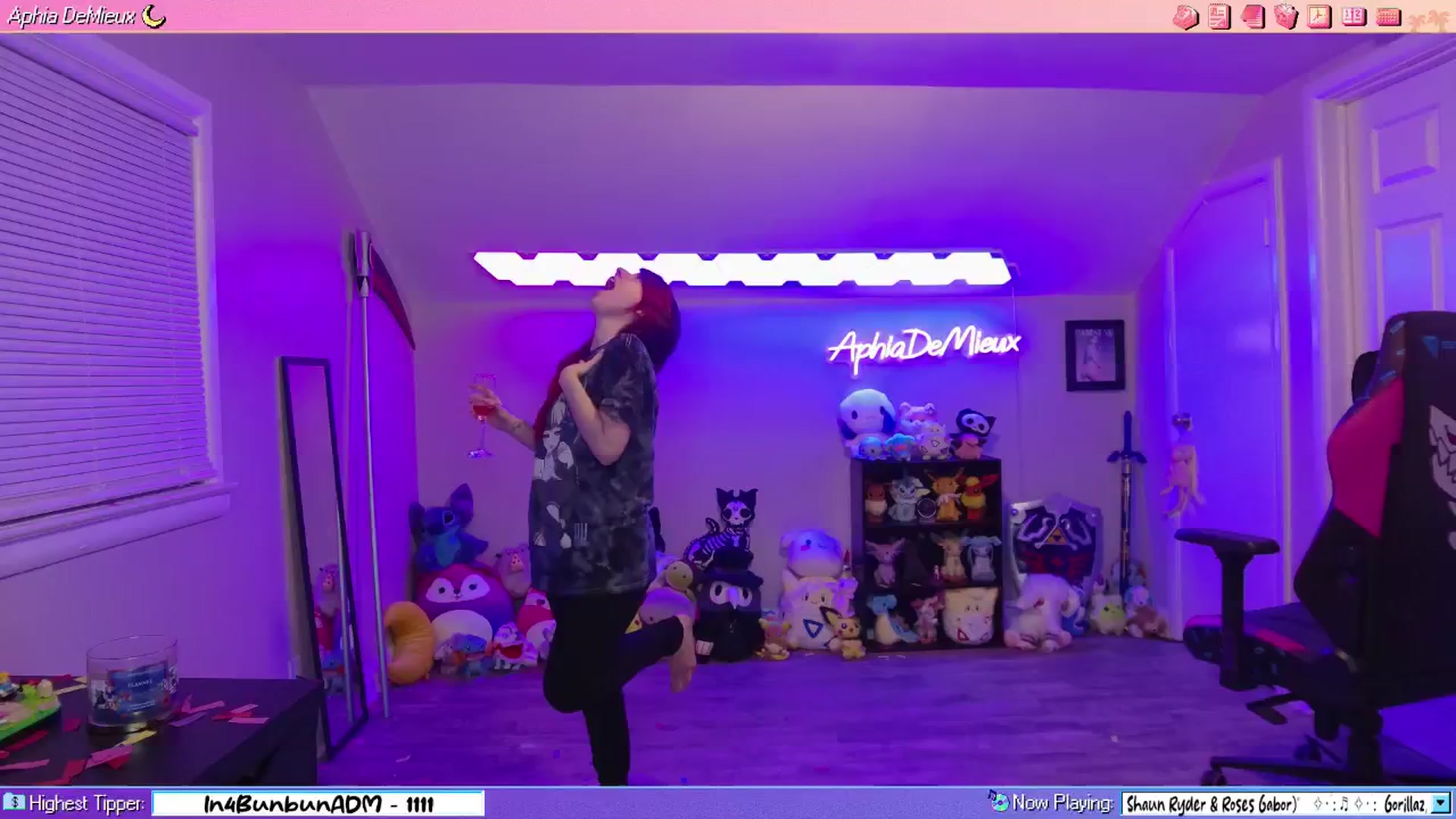 Gallery image thumbnail from AphiaDeMieux's myfreecams stream on, 01/01/2026, 08:37 image 7 of 20