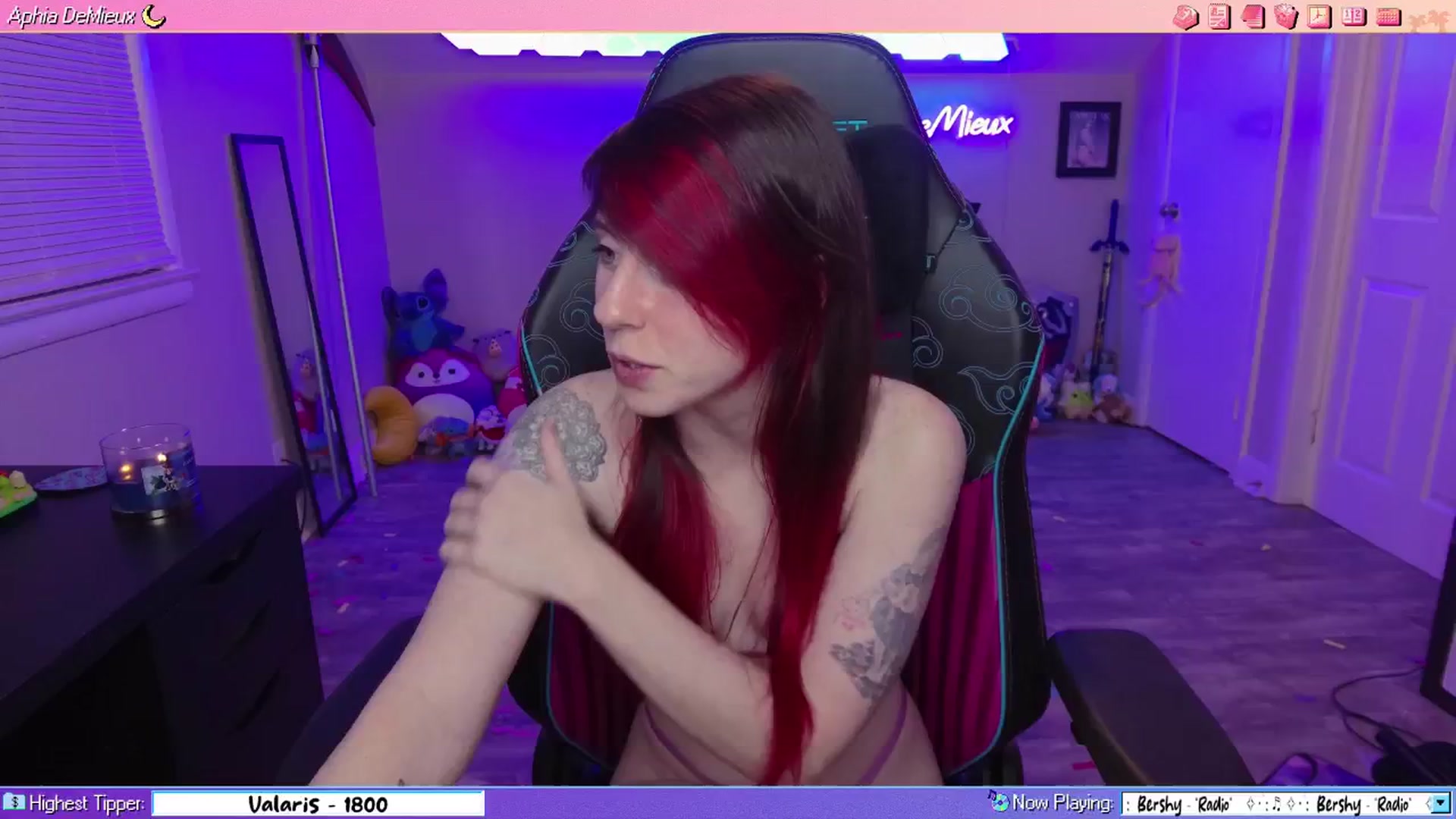 Gallery image thumbnail from AphiaDeMieux's myfreecams stream on, 01/02/2026, 05:34 image 4 of 20