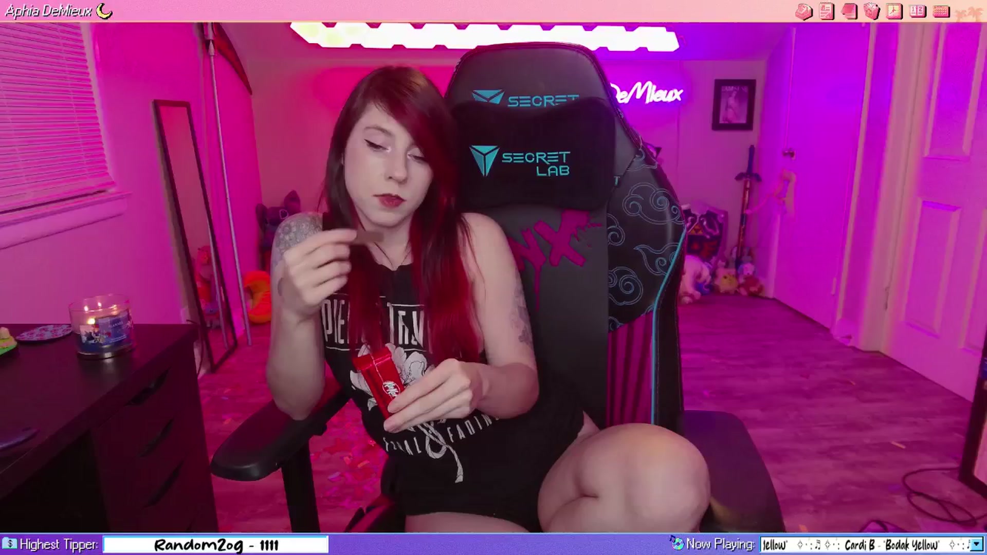 Gallery image thumbnail from AphiaDeMieux's myfreecams stream on, 01/03/2026, 03:40 image 10 of 20