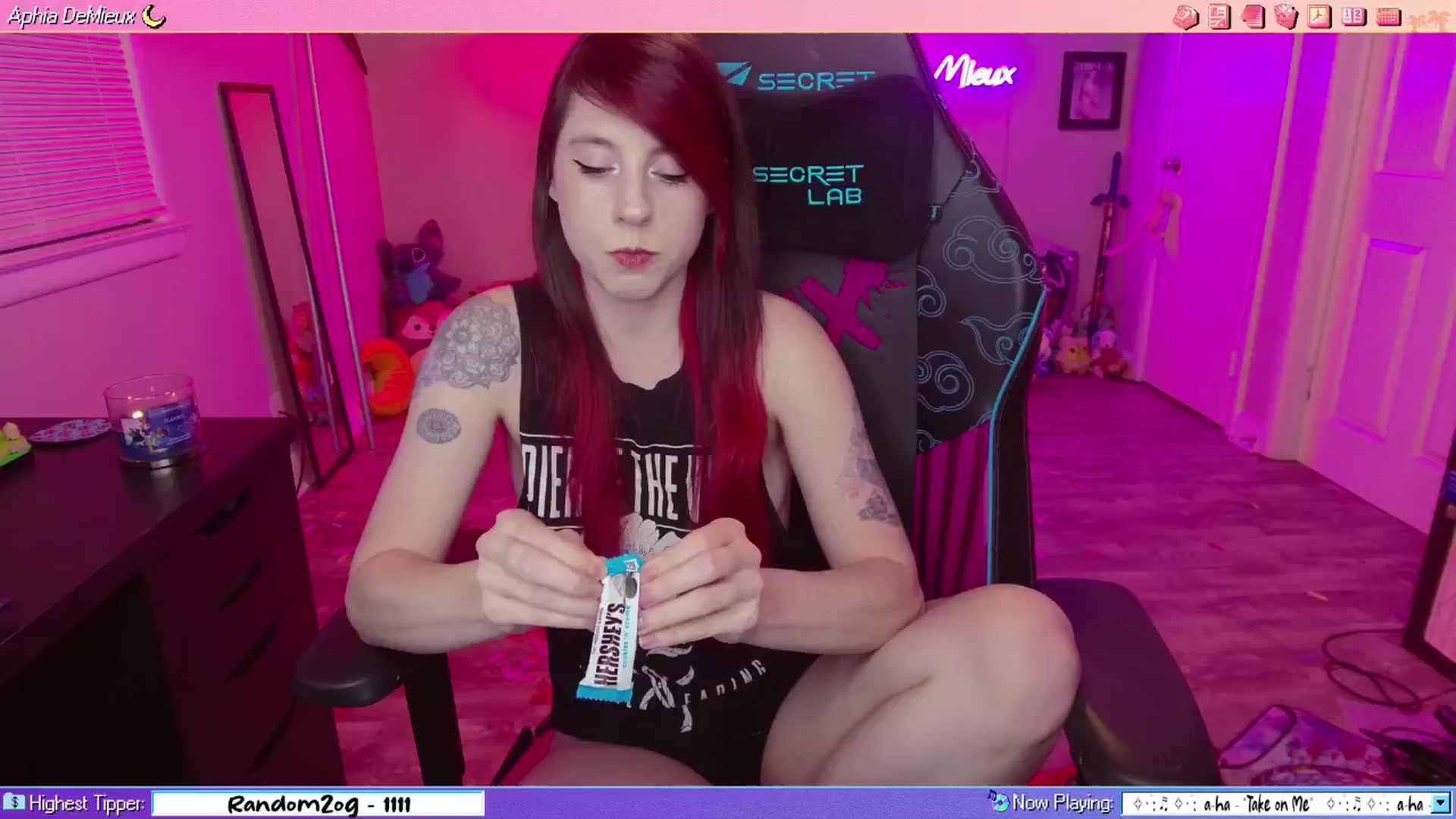 Gallery image thumbnail from AphiaDeMieux's myfreecams stream on, 01/03/2026, 05:04 image 2 of 20