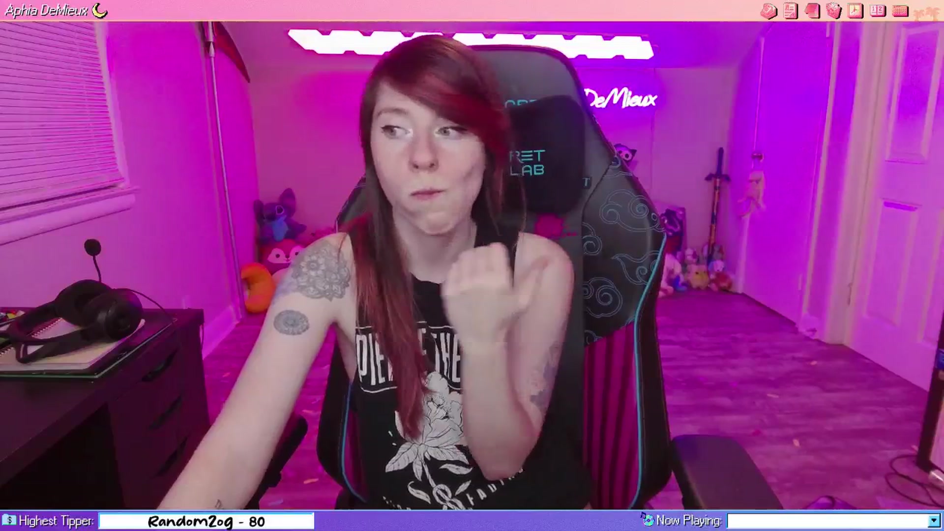 Gallery image thumbnail from AphiaDeMieux's myfreecams stream on, 01/10/2026, 04:08 image 2 of 20