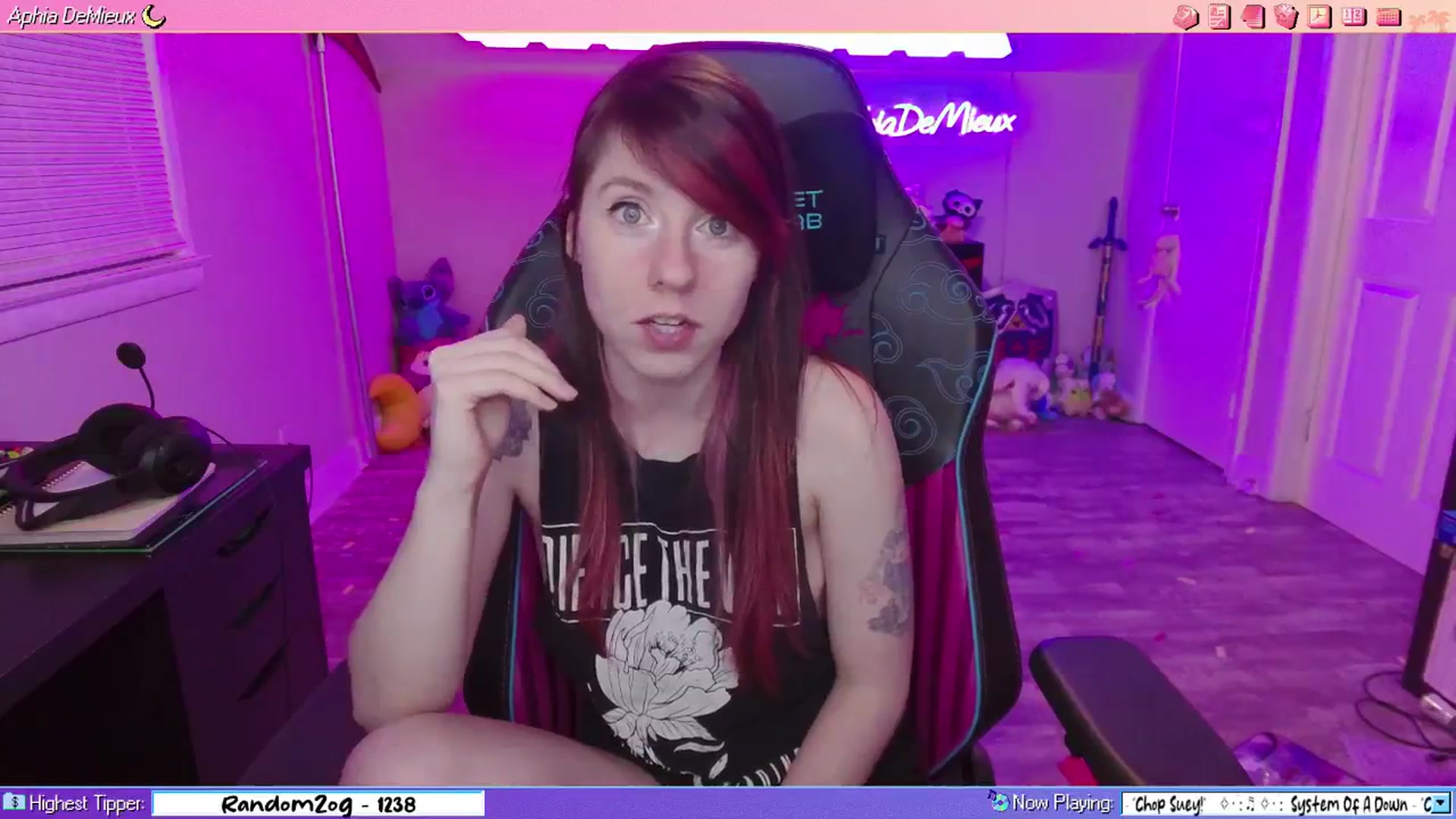 Gallery image thumbnail from AphiaDeMieux's myfreecams stream on, 01/10/2026, 04:08 image 12 of 20