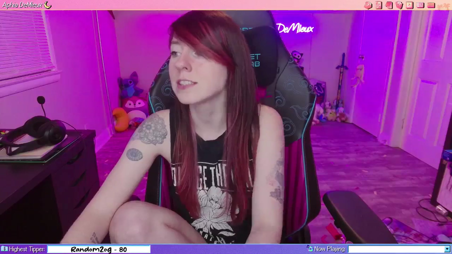 Gallery image thumbnail from AphiaDeMieux's myfreecams stream on, 01/10/2026, 04:08 image 4 of 20