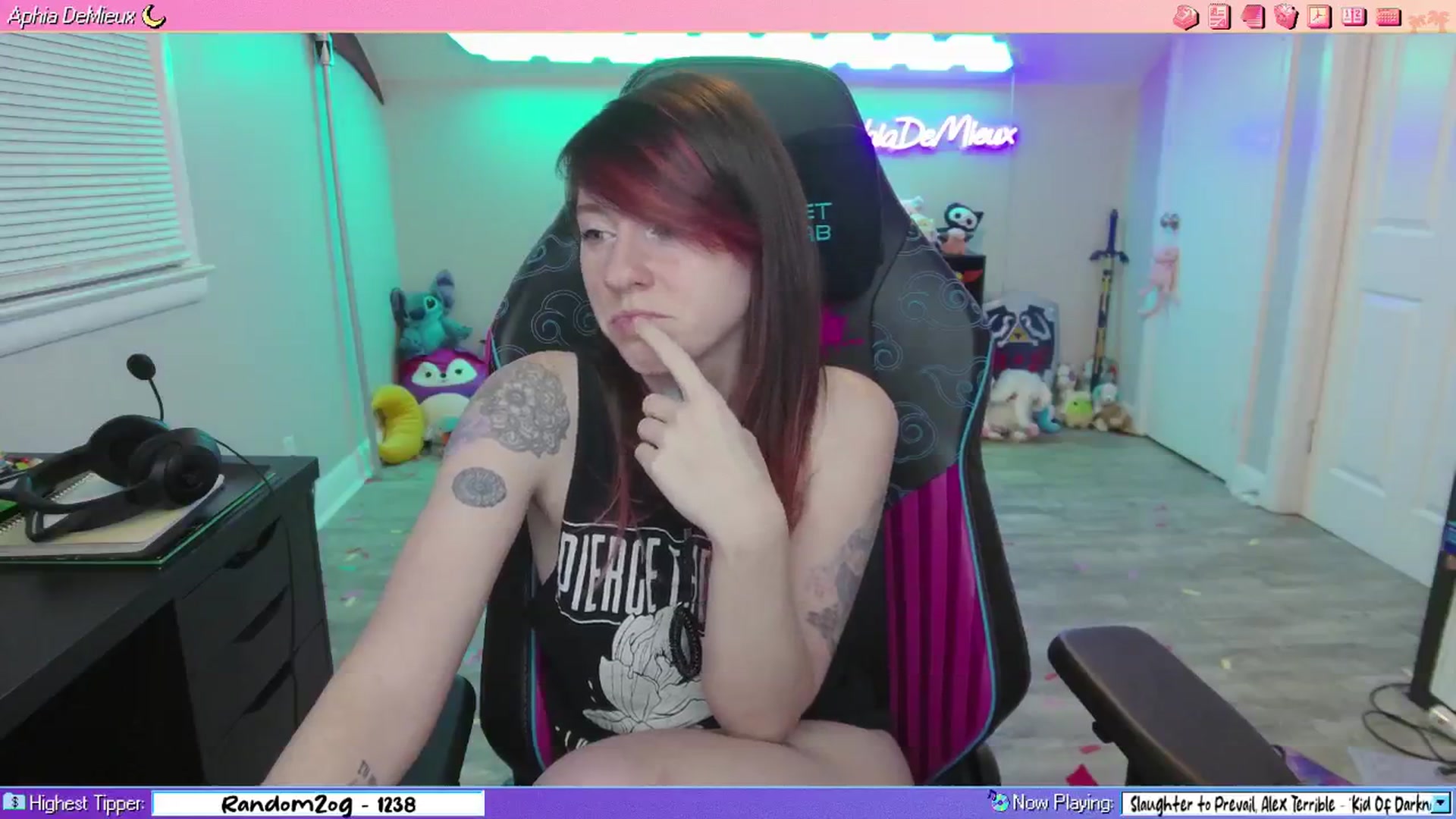 Gallery image thumbnail from AphiaDeMieux's myfreecams stream on, 01/10/2026, 04:08 image 18 of 20