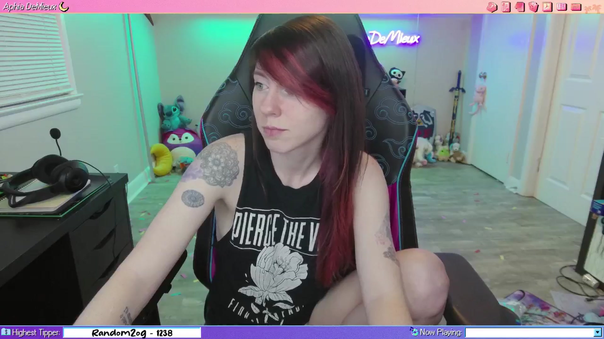 Gallery image thumbnail from AphiaDeMieux's myfreecams stream on, 01/10/2026, 04:08 image 5 of 20