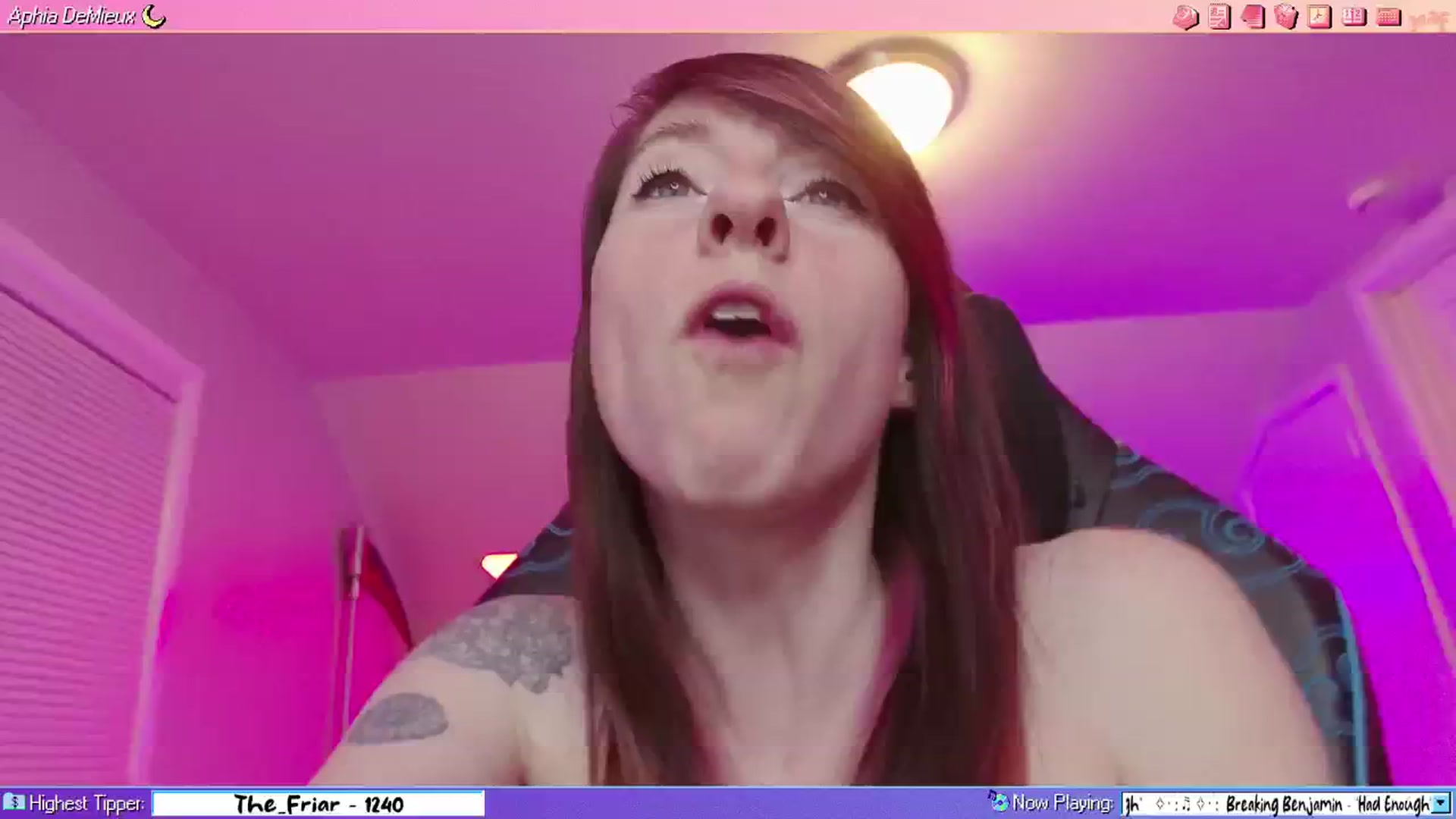 Gallery image thumbnail from AphiaDeMieux's myfreecams stream on, 01/10/2026, 05:06 image 4 of 20