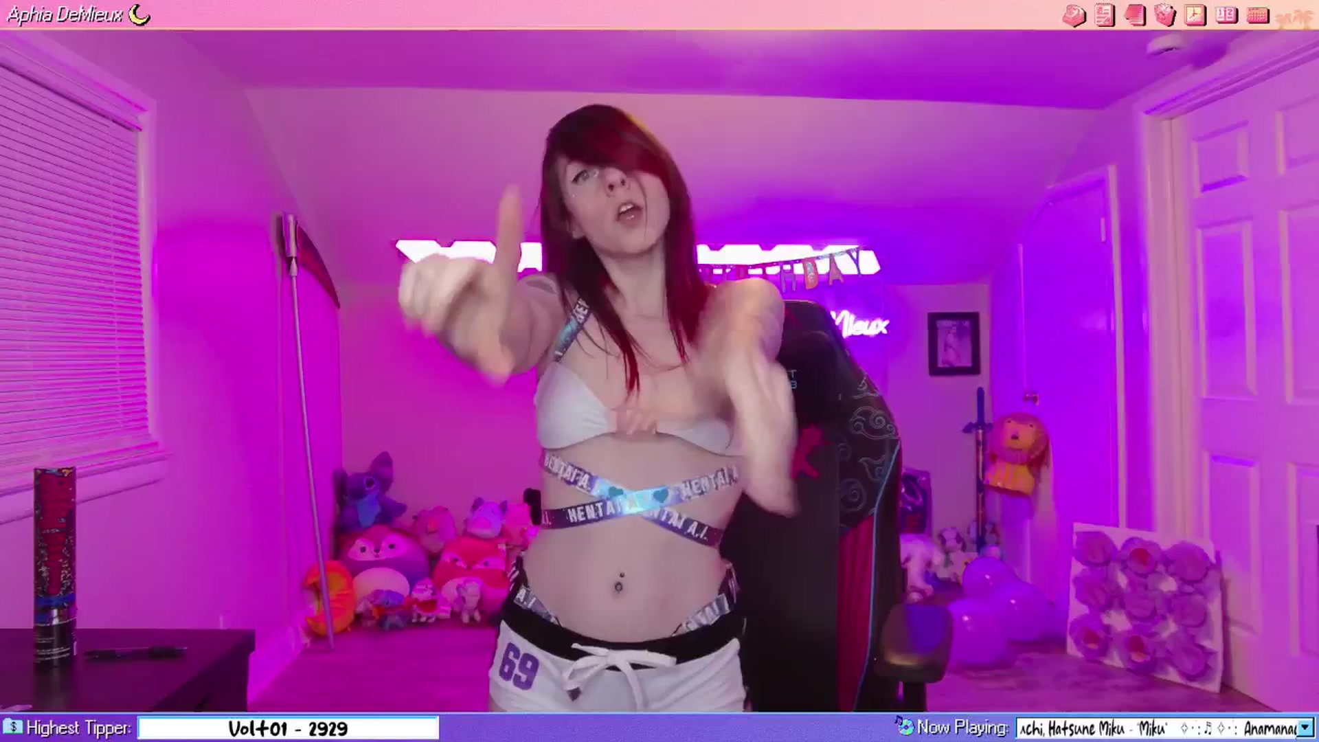 Gallery image thumbnail from AphiaDeMieux's myfreecams stream on, 01/15/2026, 05:24 image 4 of 20