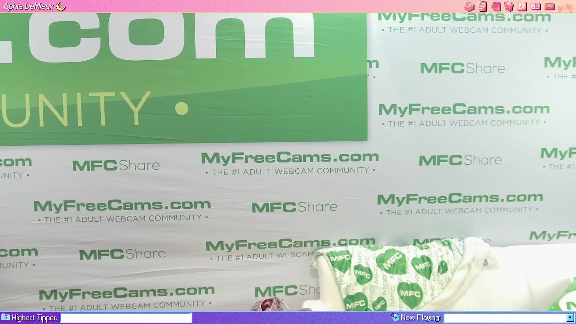 Gallery image thumbnail from AphiaDeMieux's myfreecams stream on, 01/22/2026, 03:54 image 17 of 20