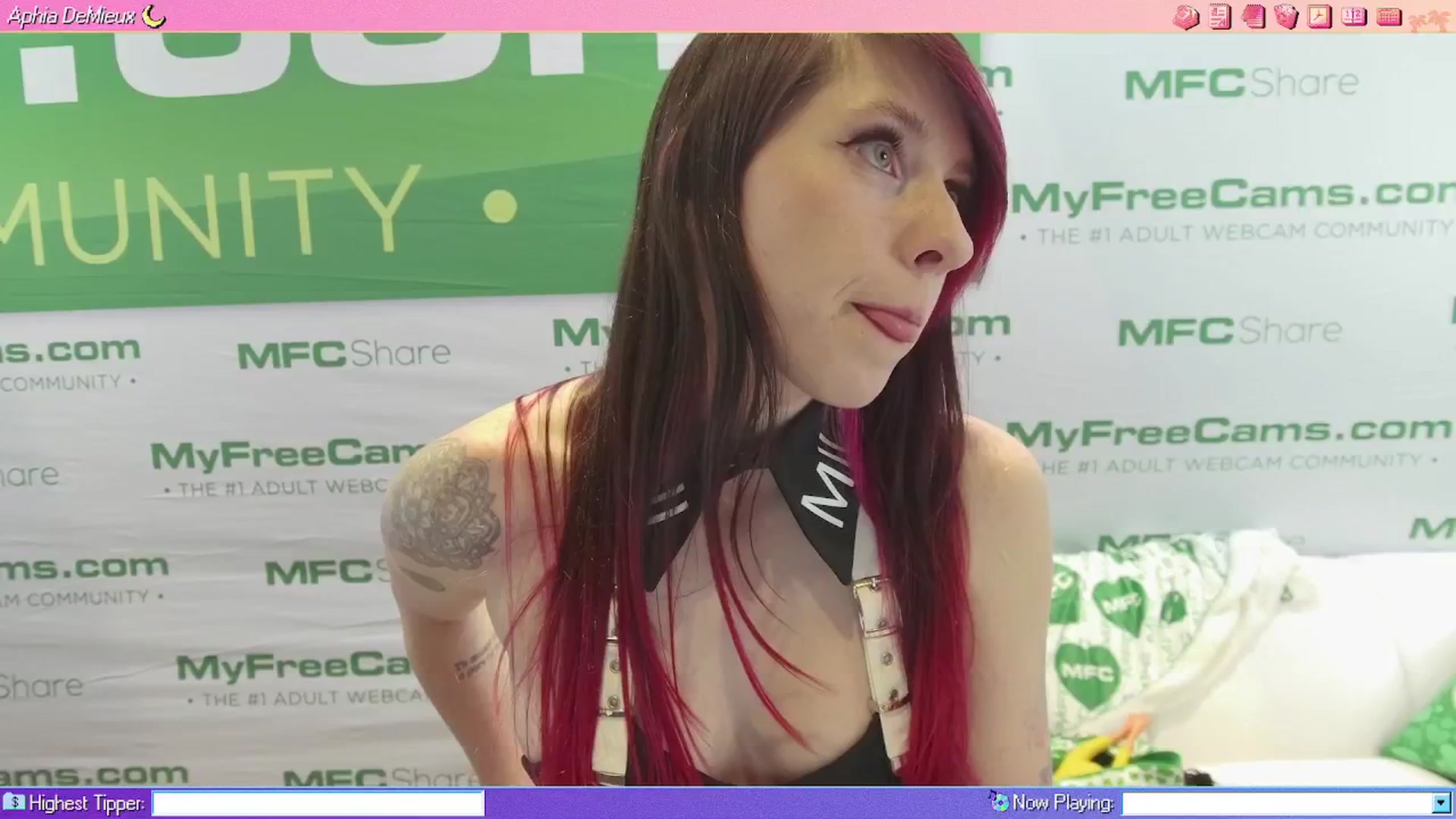 Gallery image thumbnail from AphiaDeMieux's myfreecams stream on, 01/22/2026, 03:54 image 9 of 20