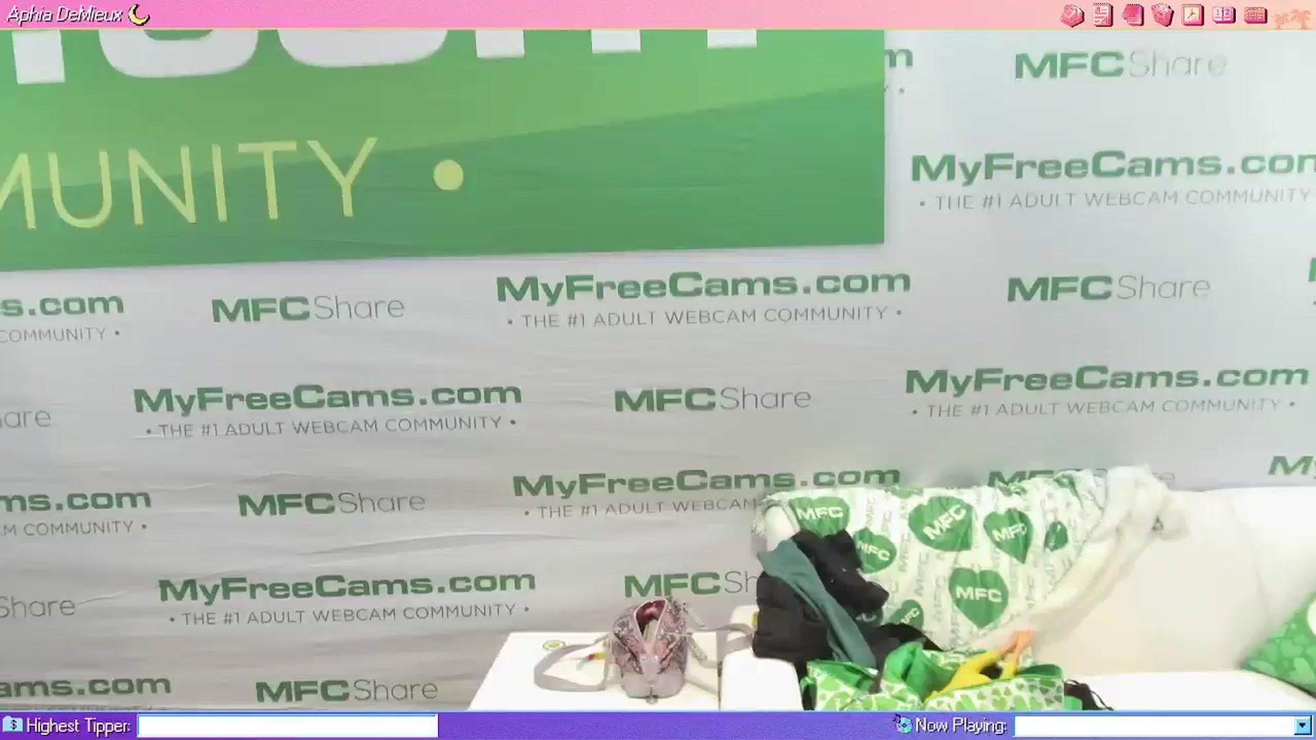 Gallery image thumbnail from AphiaDeMieux's myfreecams stream on, 01/22/2026, 03:54 image 7 of 20