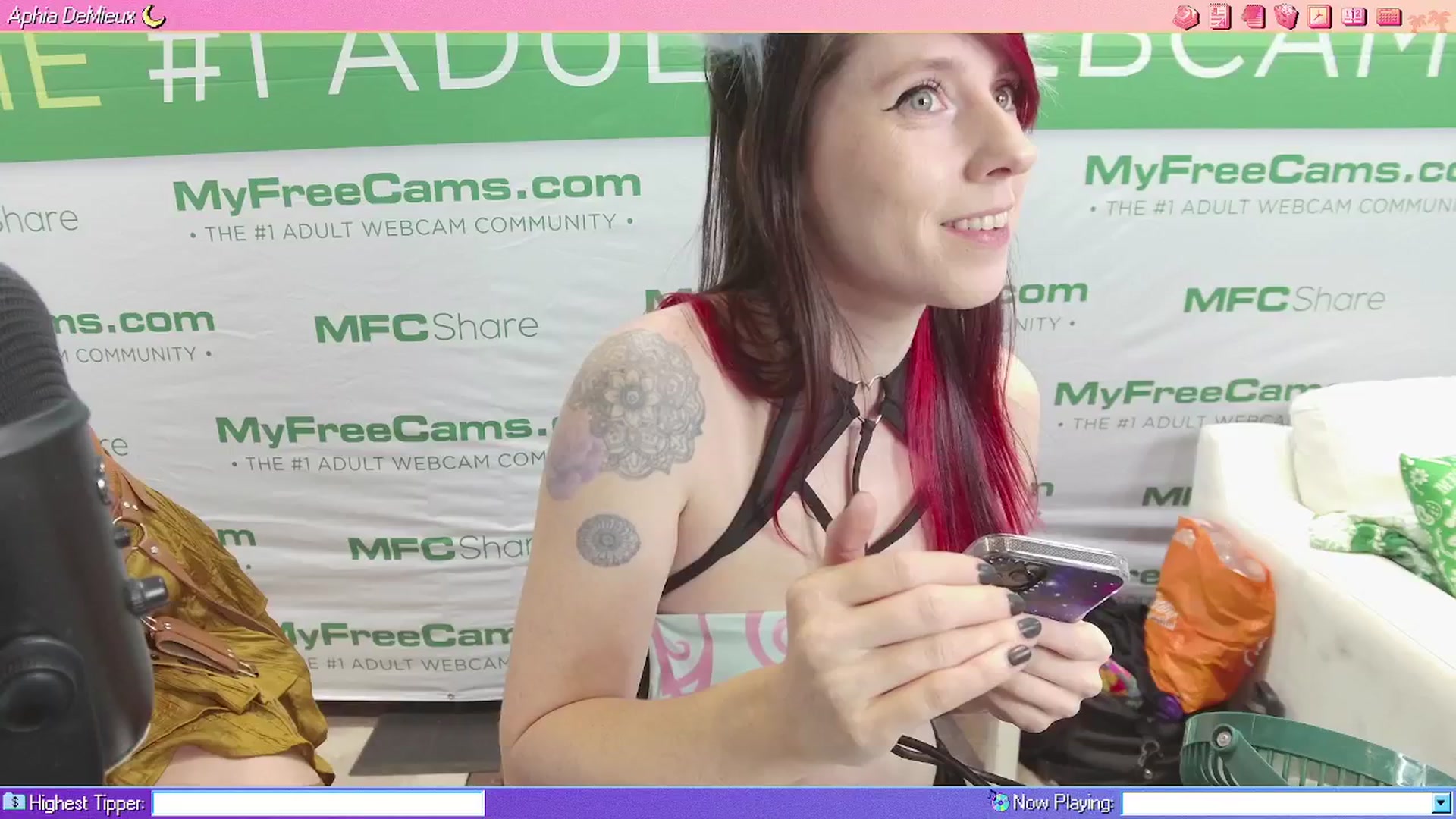 Gallery image thumbnail from AphiaDeMieux's myfreecams stream on, 01/24/2026, 03:58 image 12 of 20