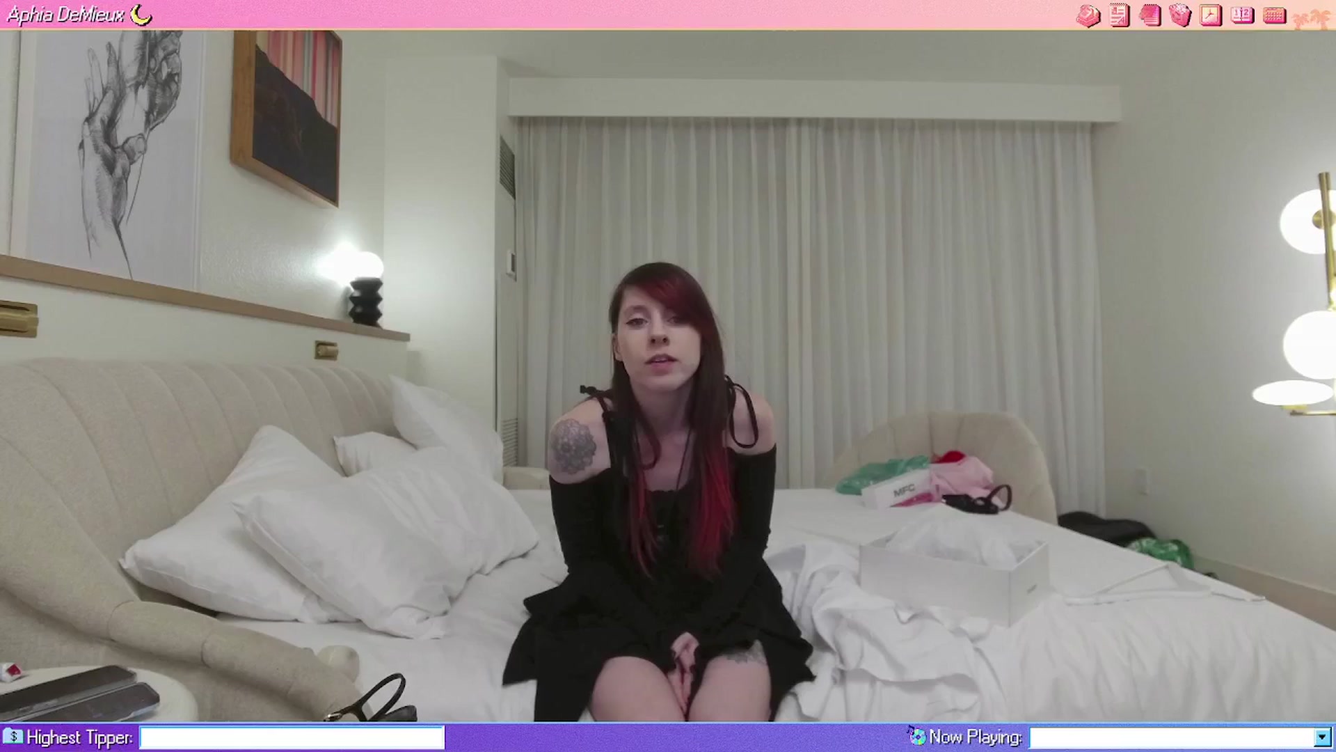 Gallery image thumbnail from AphiaDeMieux's myfreecams stream on, 01/24/2026, 05:26 image 17 of 20