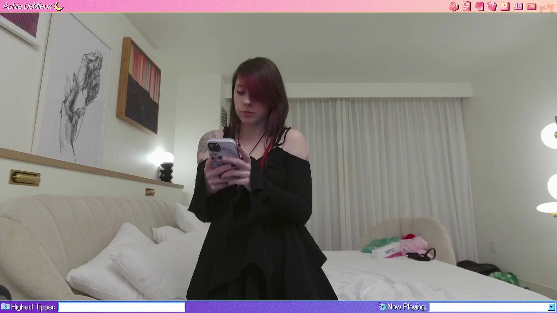 Gallery image thumbnail from AphiaDeMieux's myfreecams stream on, 01/24/2026, 05:26 image 15 of 20