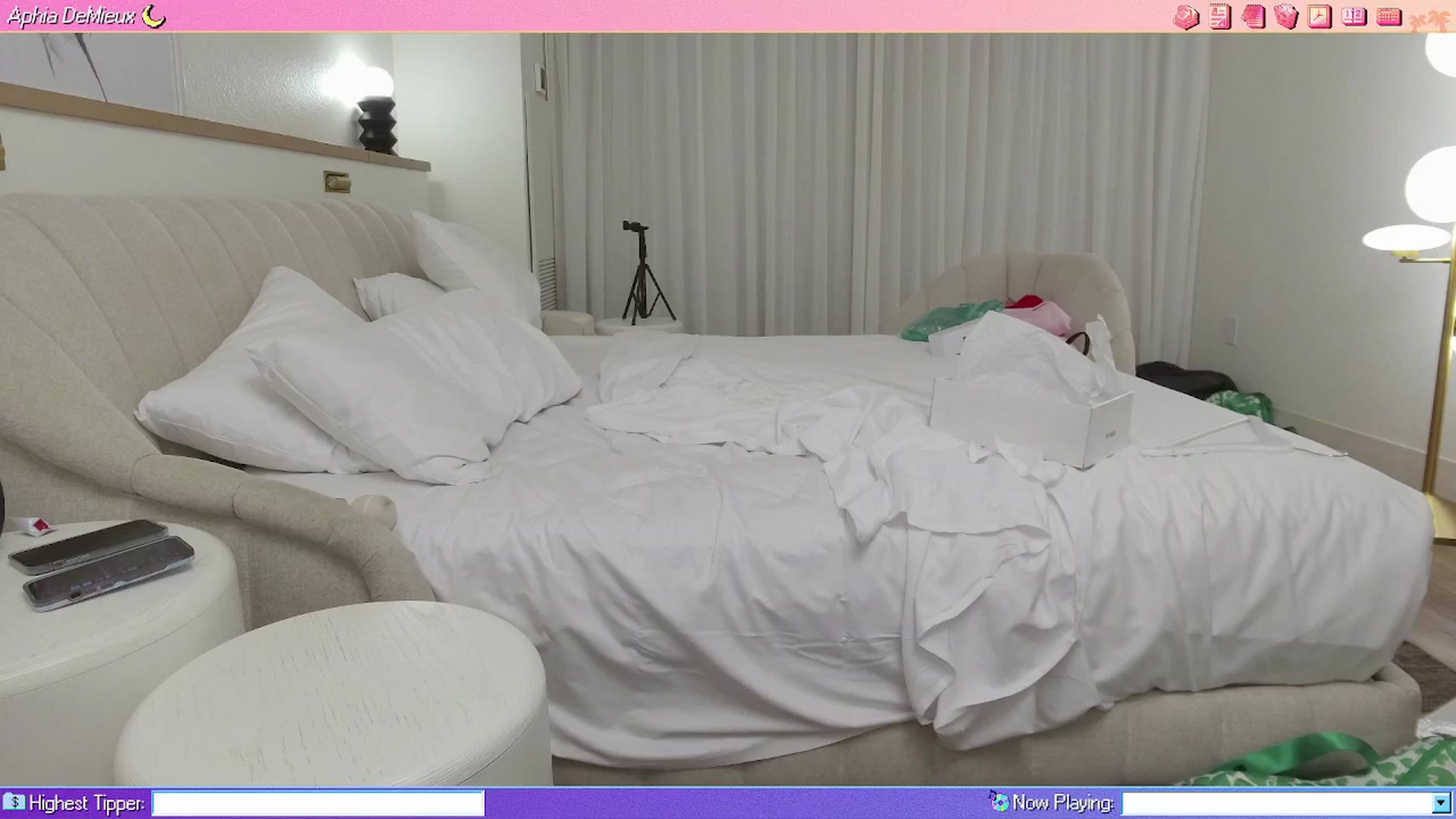 Gallery image thumbnail from AphiaDeMieux's myfreecams stream on, 01/24/2026, 05:26 image 19 of 20