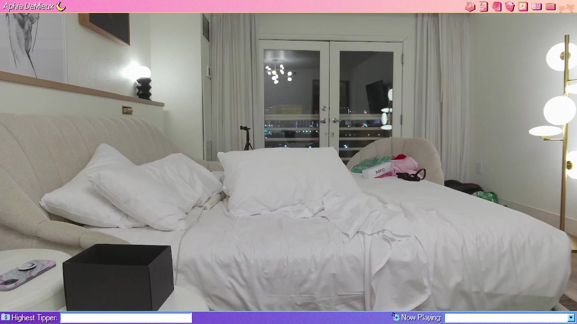 Gallery image thumbnail from AphiaDeMieux's myfreecams stream on, 01/24/2026, 05:26 image 4 of 20