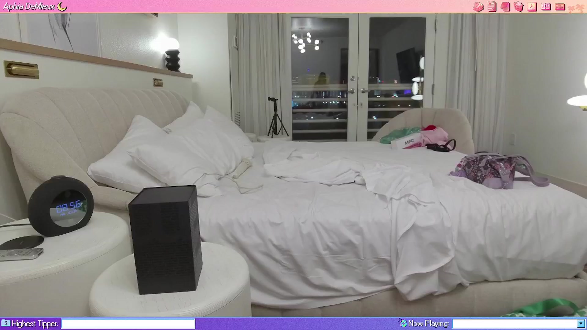 Gallery image thumbnail from AphiaDeMieux's myfreecams stream on, 01/24/2026, 05:26 image 1 of 20