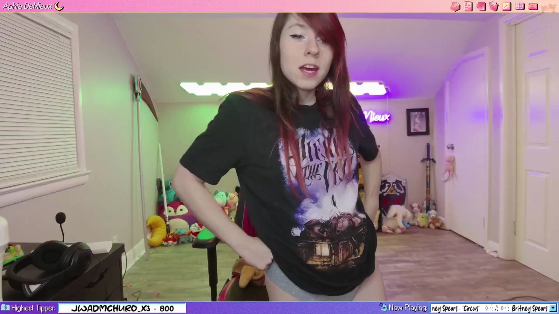 Gallery image thumbnail from AphiaDeMieux's myfreecams stream on, 02/01/2026, 04:51 image 17 of 20
