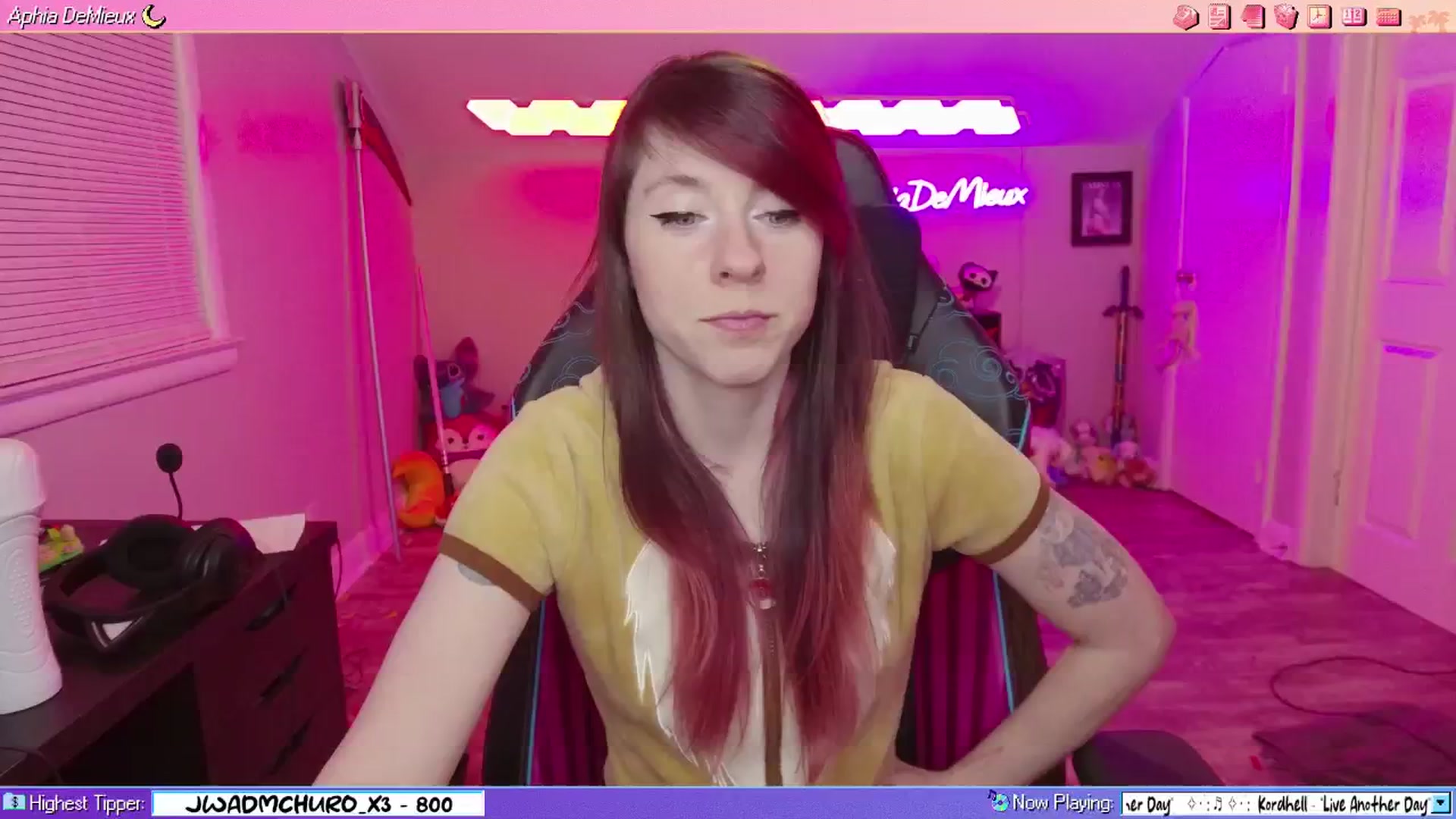 Gallery image thumbnail from AphiaDeMieux's myfreecams stream on, 02/01/2026, 06:07 image 8 of 20