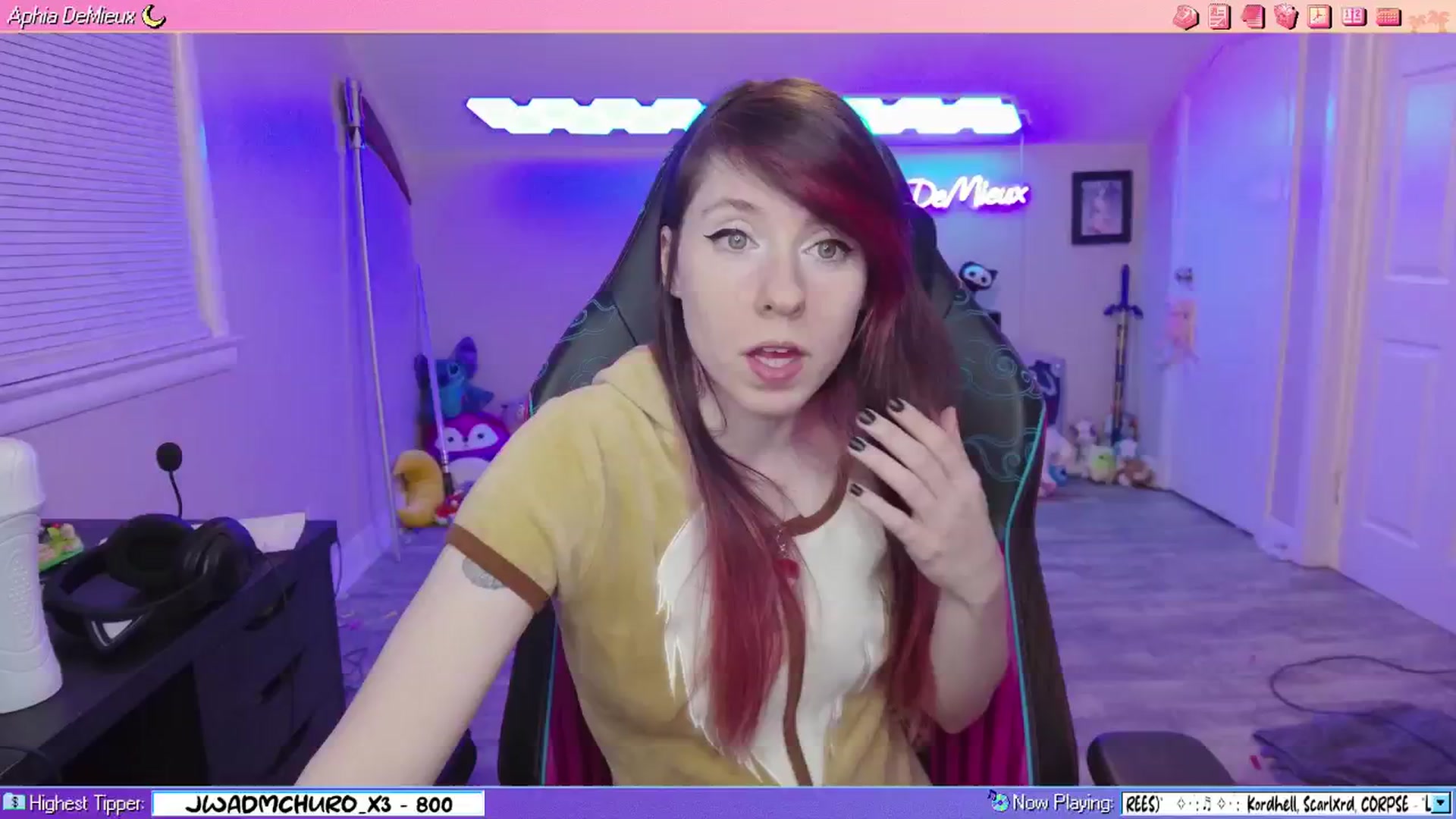 Gallery image thumbnail from AphiaDeMieux's myfreecams stream on, 02/01/2026, 06:07 image 6 of 20