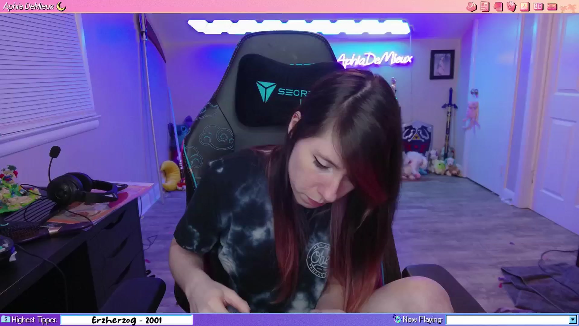 Gallery image thumbnail from AphiaDeMieux's myfreecams stream on, 02/08/2026, 03:49 image 5 of 20