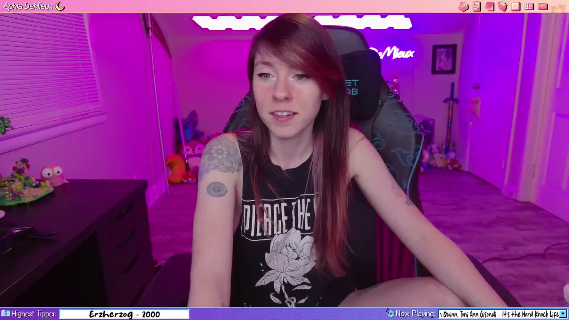 Gallery image thumbnail from AphiaDeMieux's myfreecams stream on, 02/13/2026, 03:58 image 2 of 20