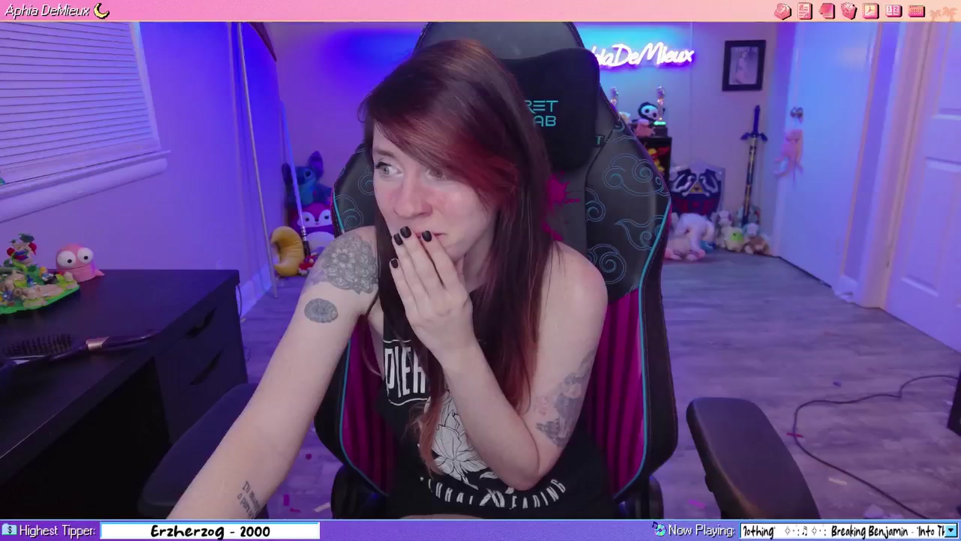 Gallery image thumbnail from AphiaDeMieux's myfreecams stream on, 02/13/2026, 03:58 image 15 of 20