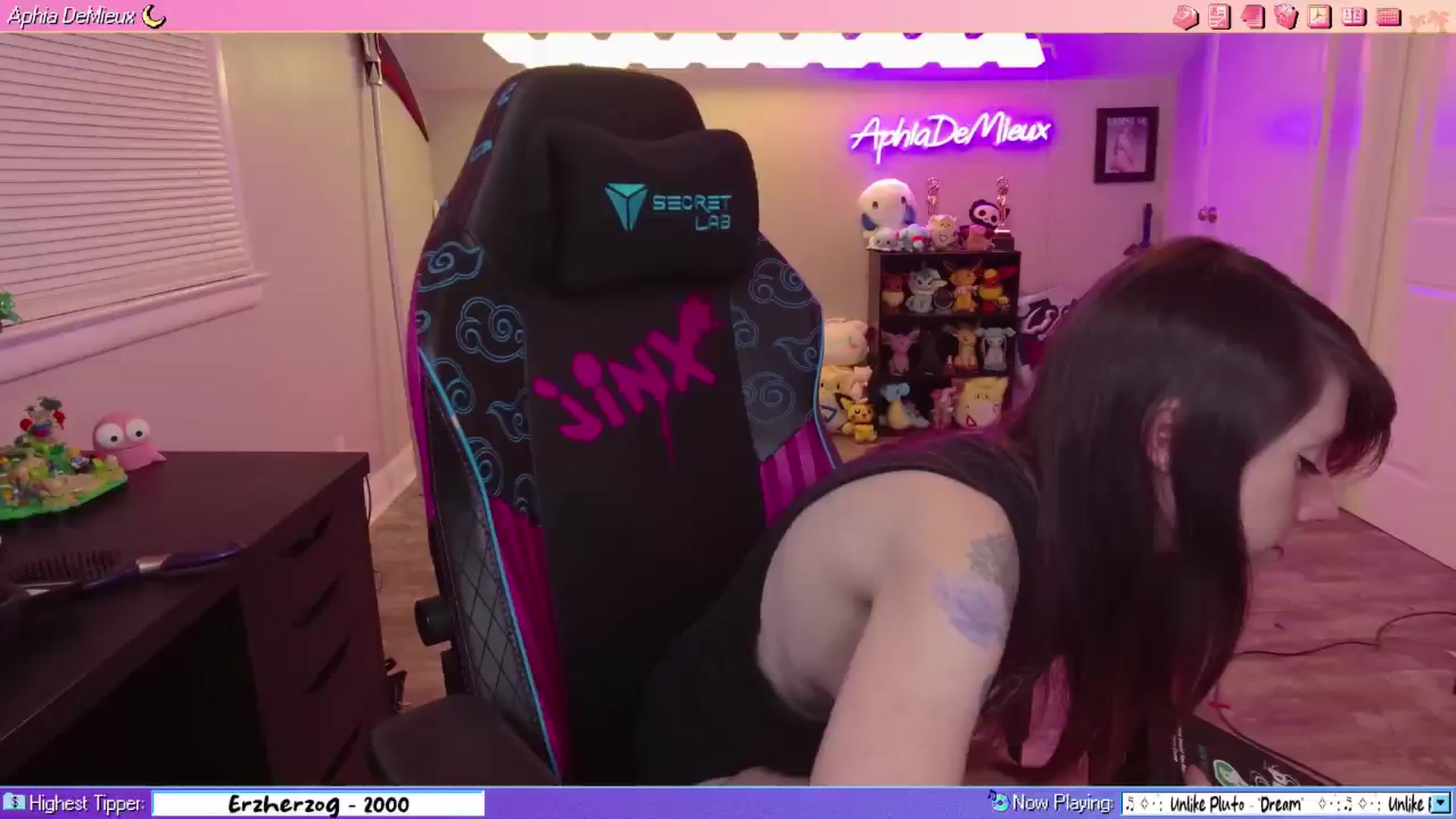 Gallery image thumbnail from AphiaDeMieux's myfreecams stream on, 02/13/2026, 03:58 image 19 of 20