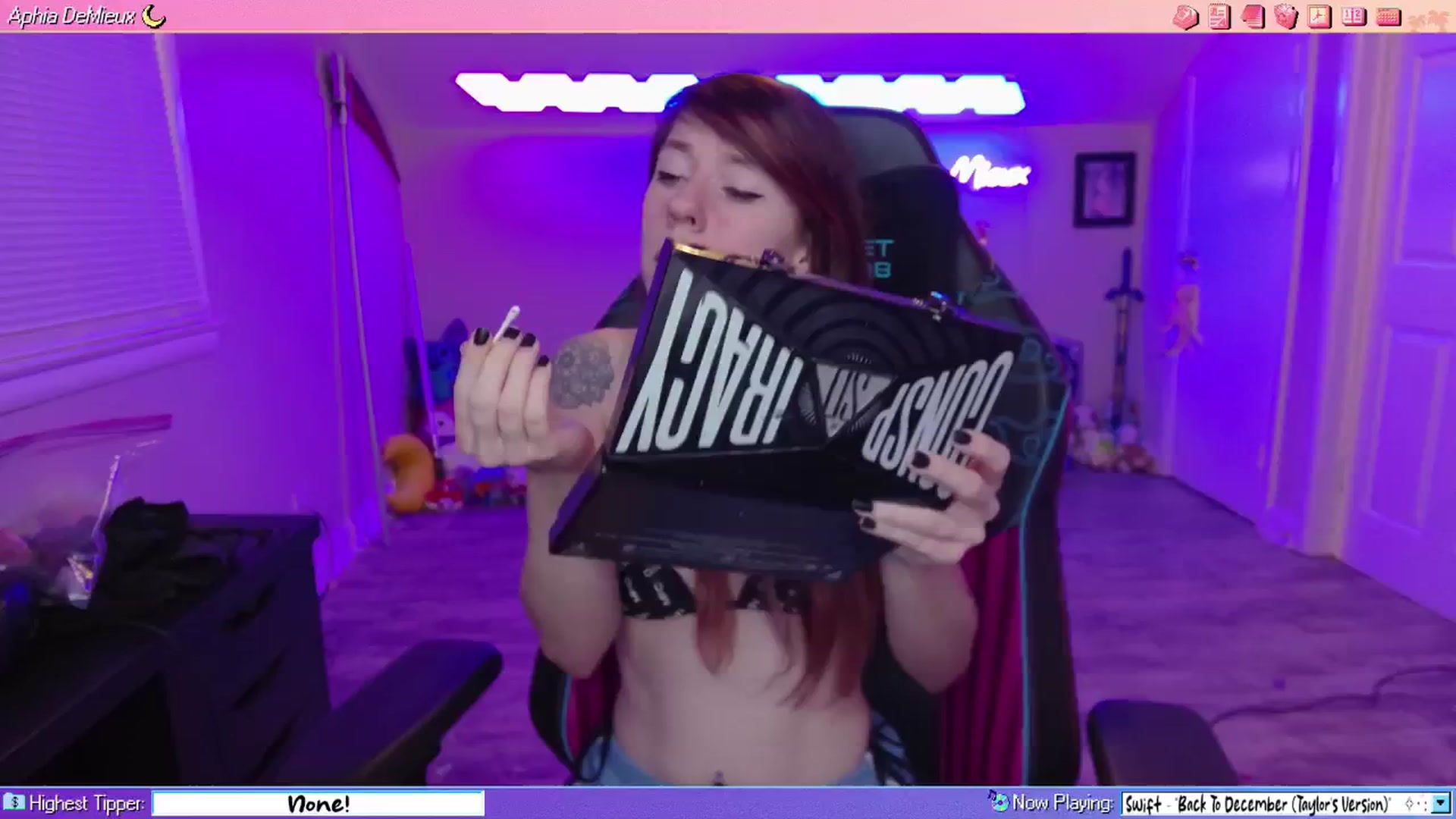 Gallery image thumbnail from AphiaDeMieux's myfreecams stream on, 02/14/2026, 04:49 image 3 of 20