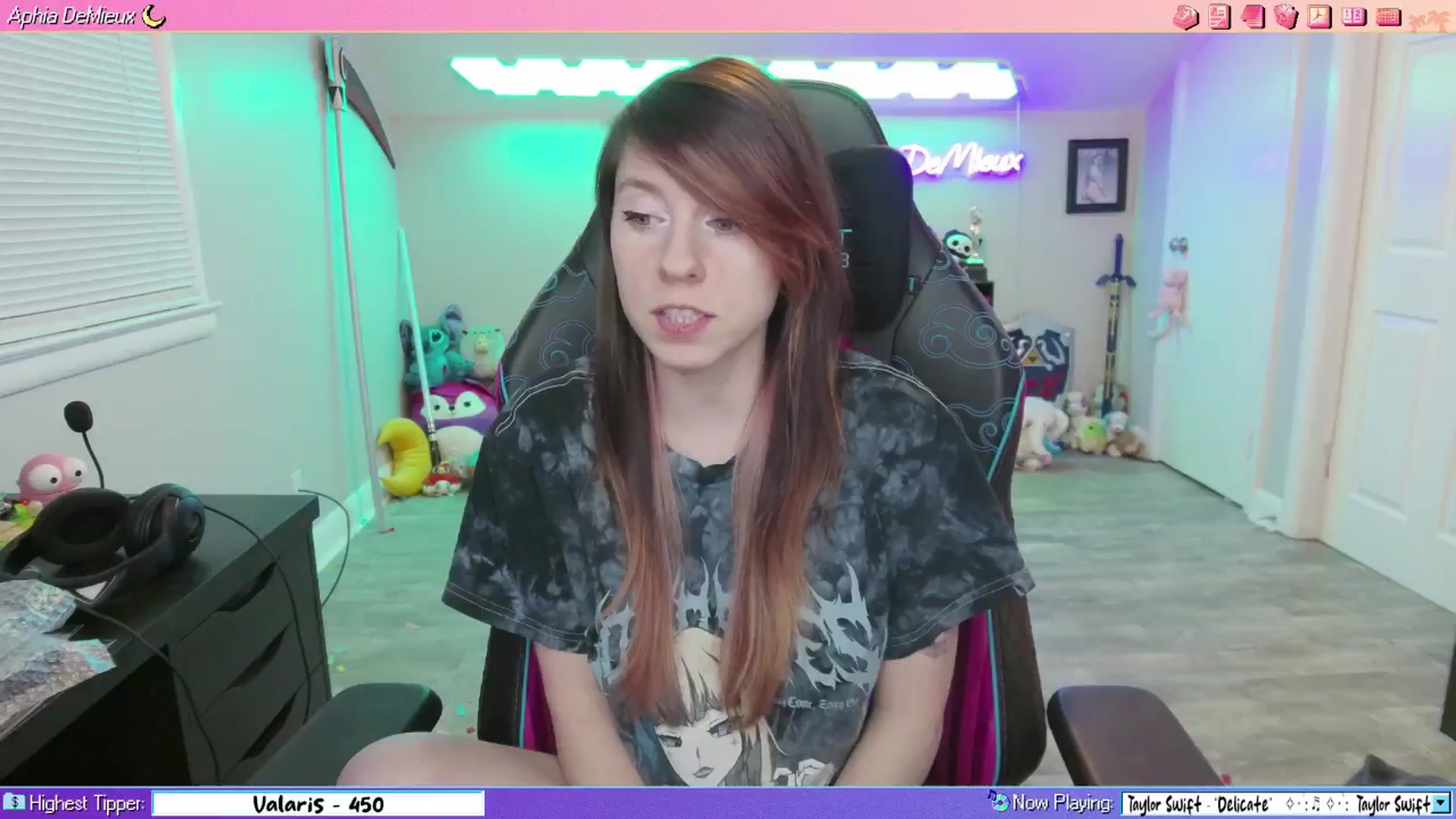 Gallery image thumbnail from AphiaDeMieux's myfreecams stream on, 02/24/2026, 04:59 image 16 of 20