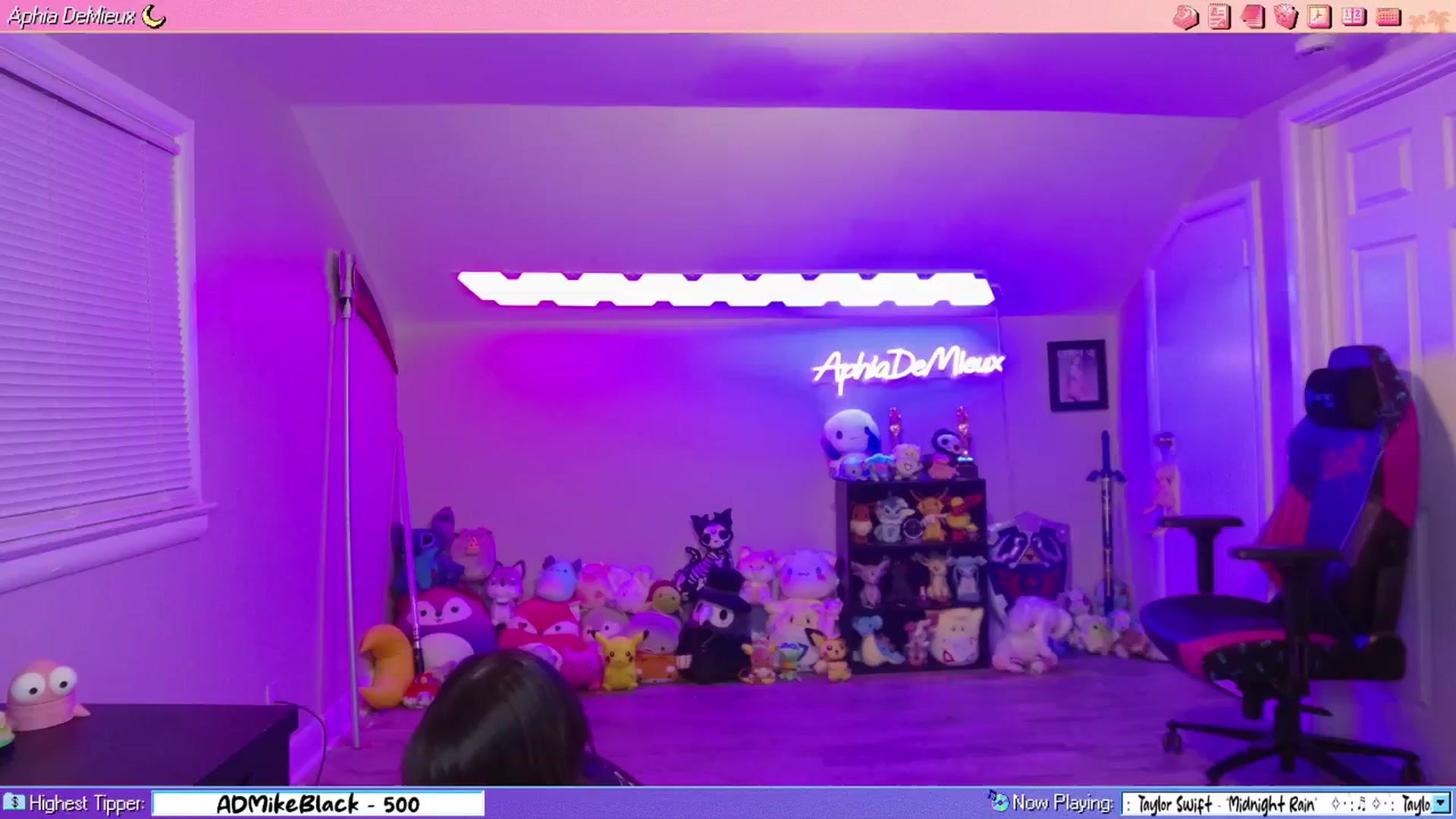 Gallery image thumbnail from AphiaDeMieux's myfreecams stream on, 02/28/2026, 05:52 image 7 of 20