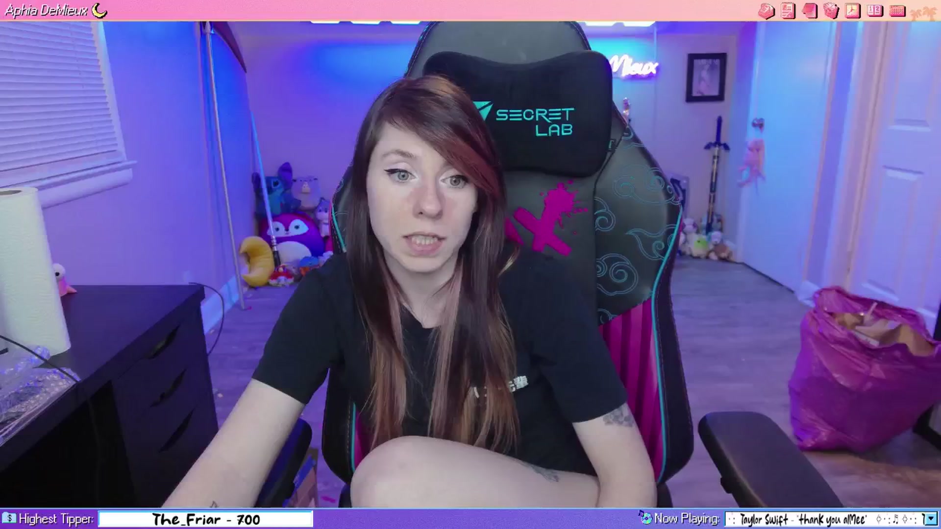 Gallery image thumbnail from AphiaDeMieux's myfreecams stream on, 02/28/2026, 05:52 image 17 of 20