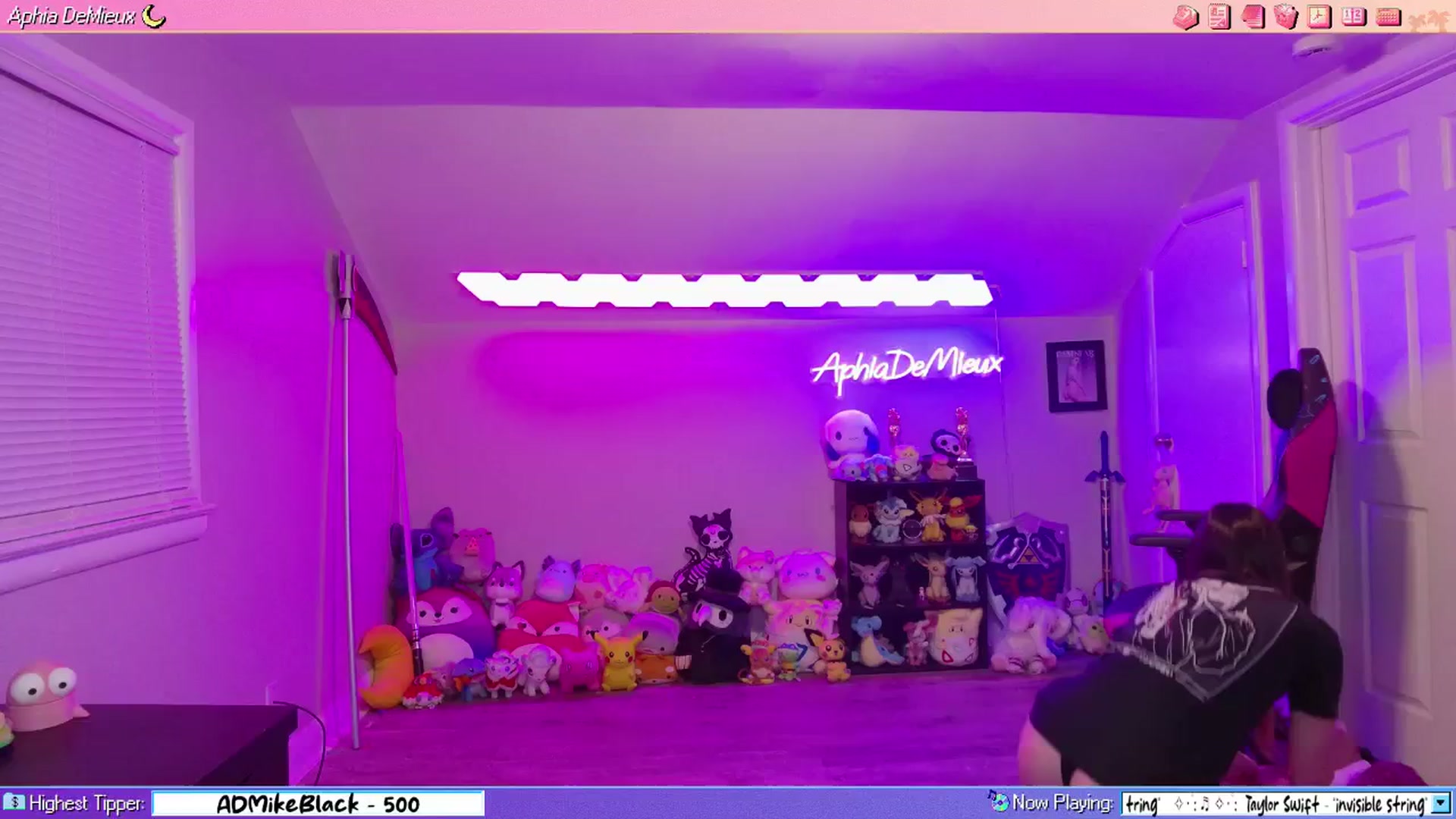 Gallery image thumbnail from AphiaDeMieux's myfreecams stream on, 02/28/2026, 05:52 image 8 of 20